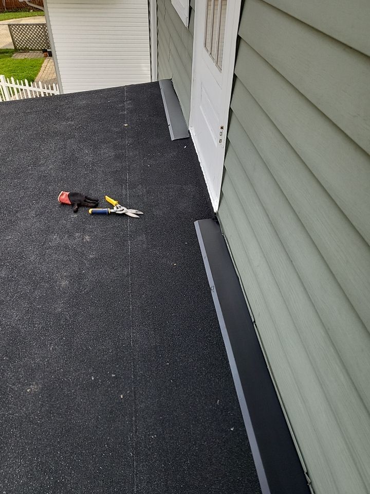 ATLAS PINNACLE COLOR: COASTAL GRANITE DRIP EDGE: WHITE by Eagle Eye Roofing