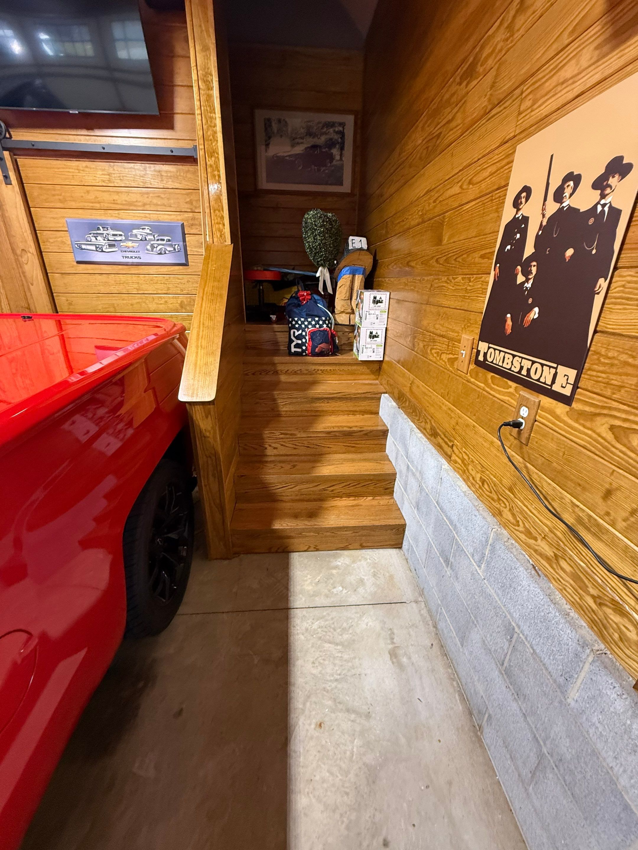 Flake Garage Floor for the Walkers by Endure Concrete Coatings