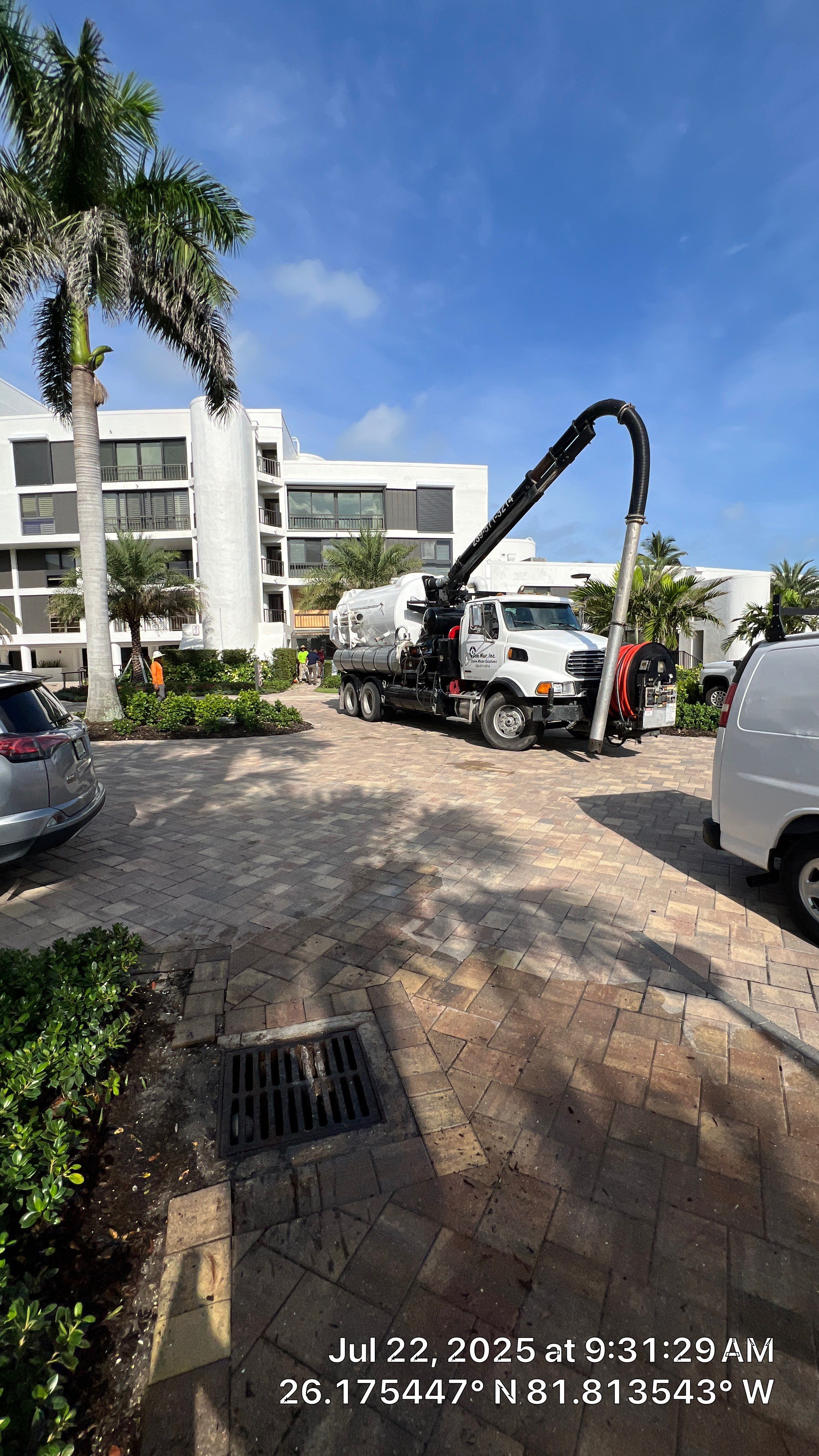 Naples Condo Complex Stormwater System Maintenance and Hurricane Cleanup by APS Power & Water