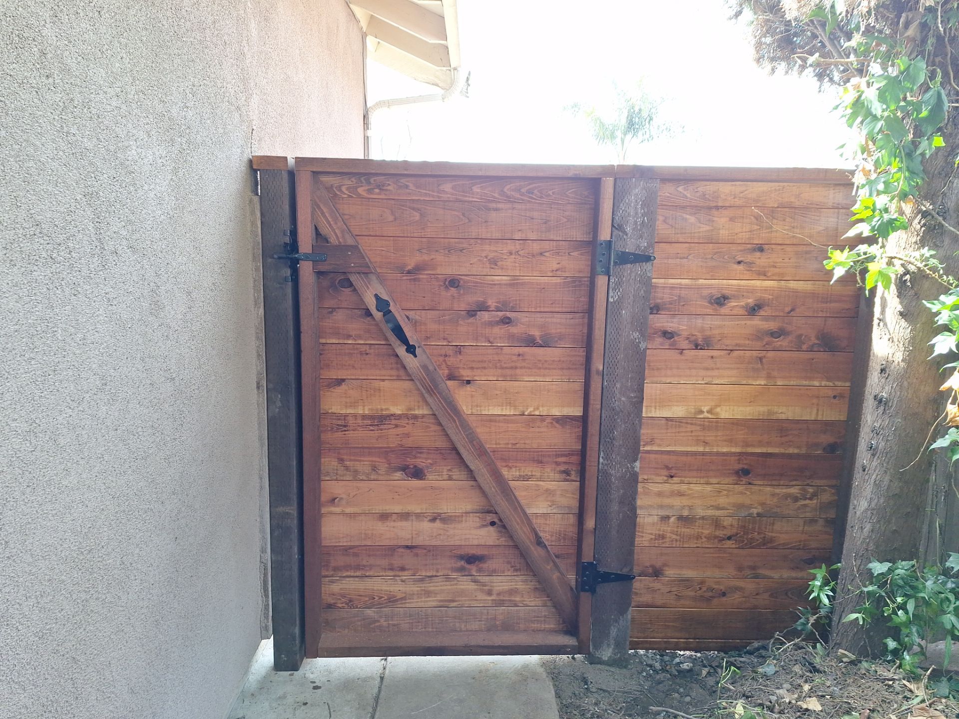 Horizontal T&G by Fremont Fence Inc