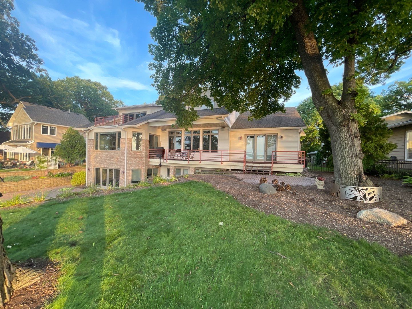 Megna Crew Showcase by Megna Painting