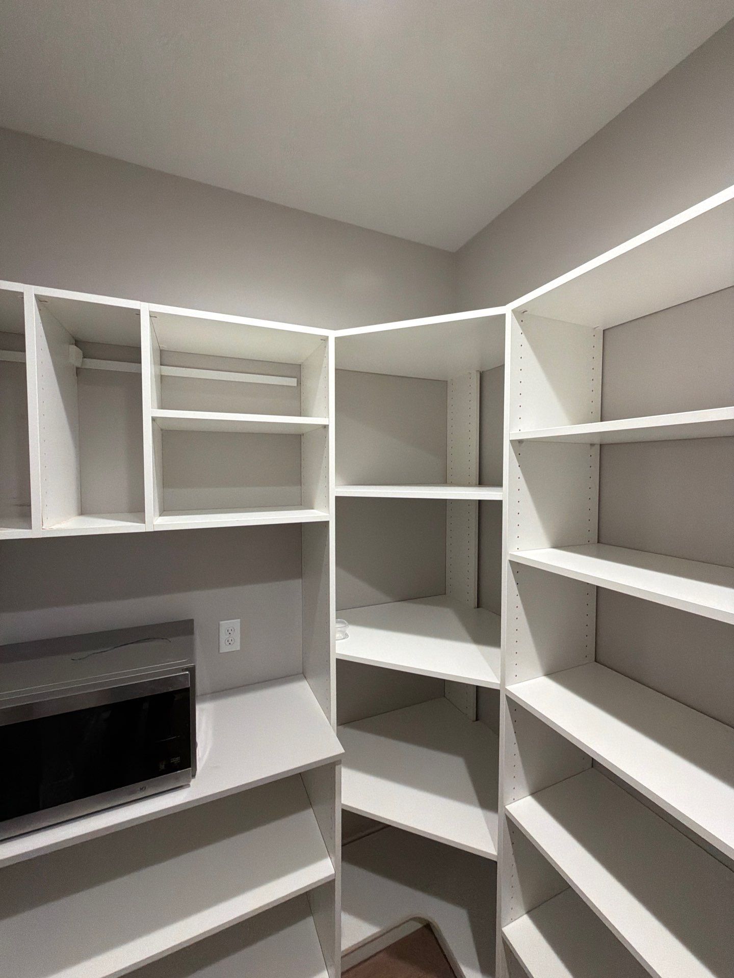 Sioux Falls Interior Finishing by Select Painting, Coatings & Garage Cabinets