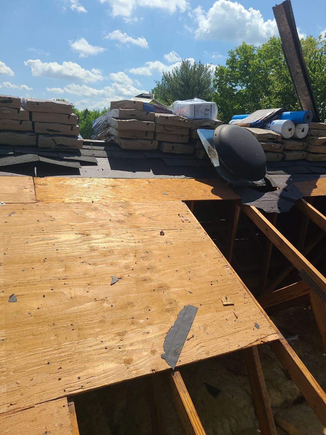 Oakton: CertainTeed Landmark Pro Designer Shingles in Max Def Pewter by RM Banning, Inc.