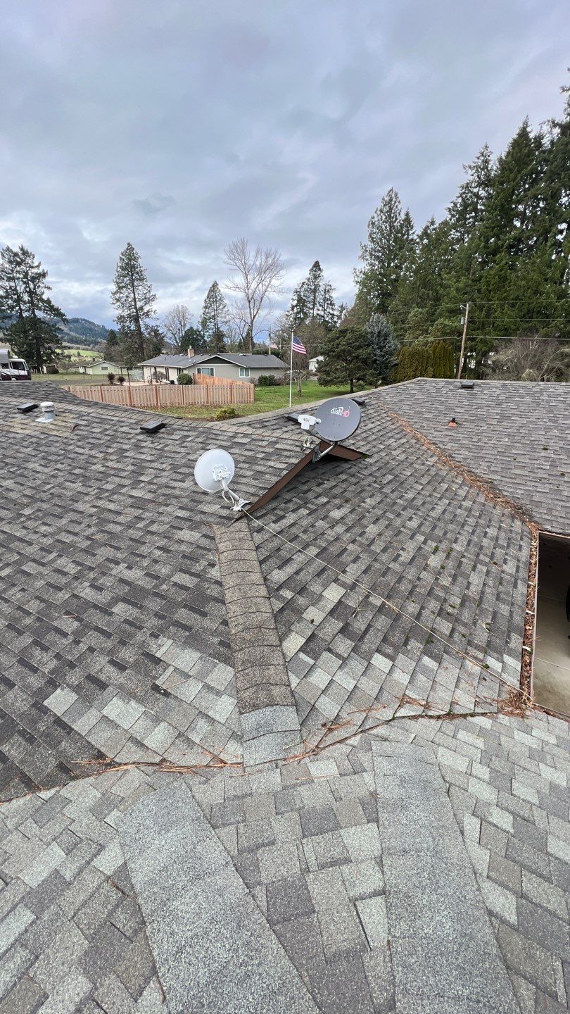 Residential Re-Roof in Lebanon Oregon by Orezona Building & Roofing Company, Inc.