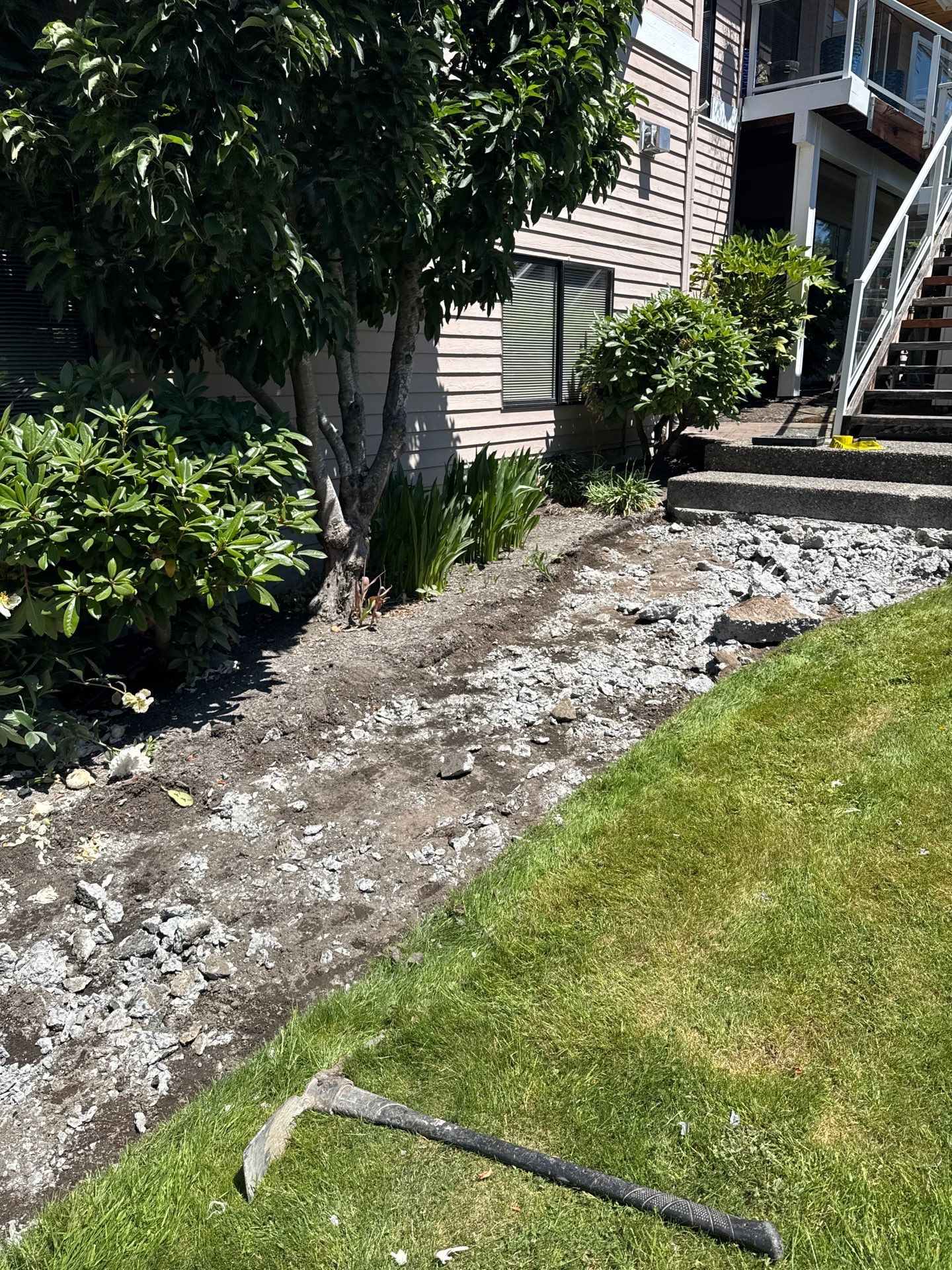 Concrete Driveway Repair | Edmonds  by Jireh Asphalt & Concrete Inc 