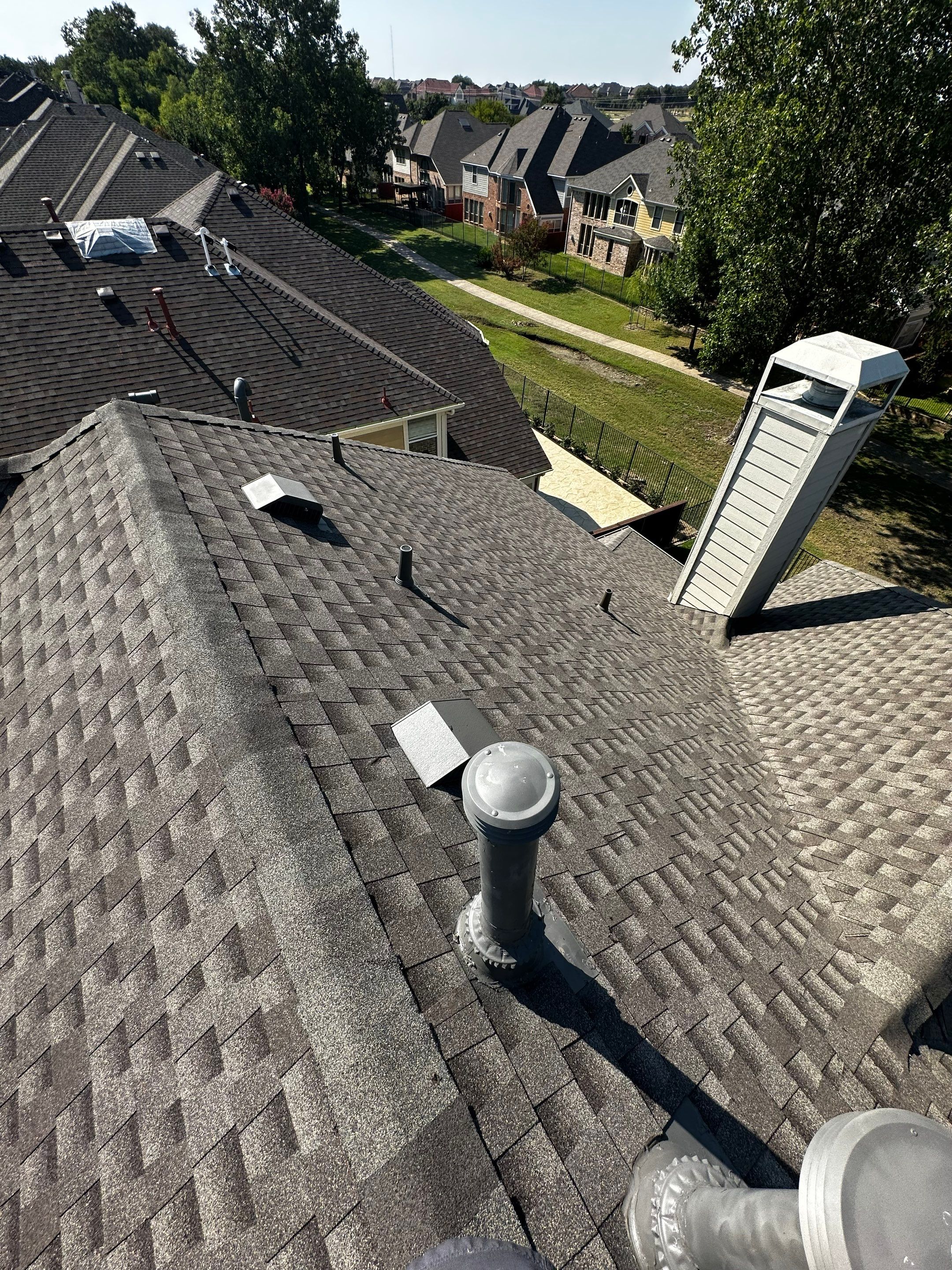 GAF HDZ - Weathered Wood by Elite Roofing LLC