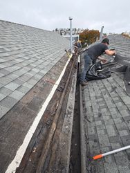 Completed roofing project by Alpha Eagle Roofing in San Francisco, CA (photo 2)
