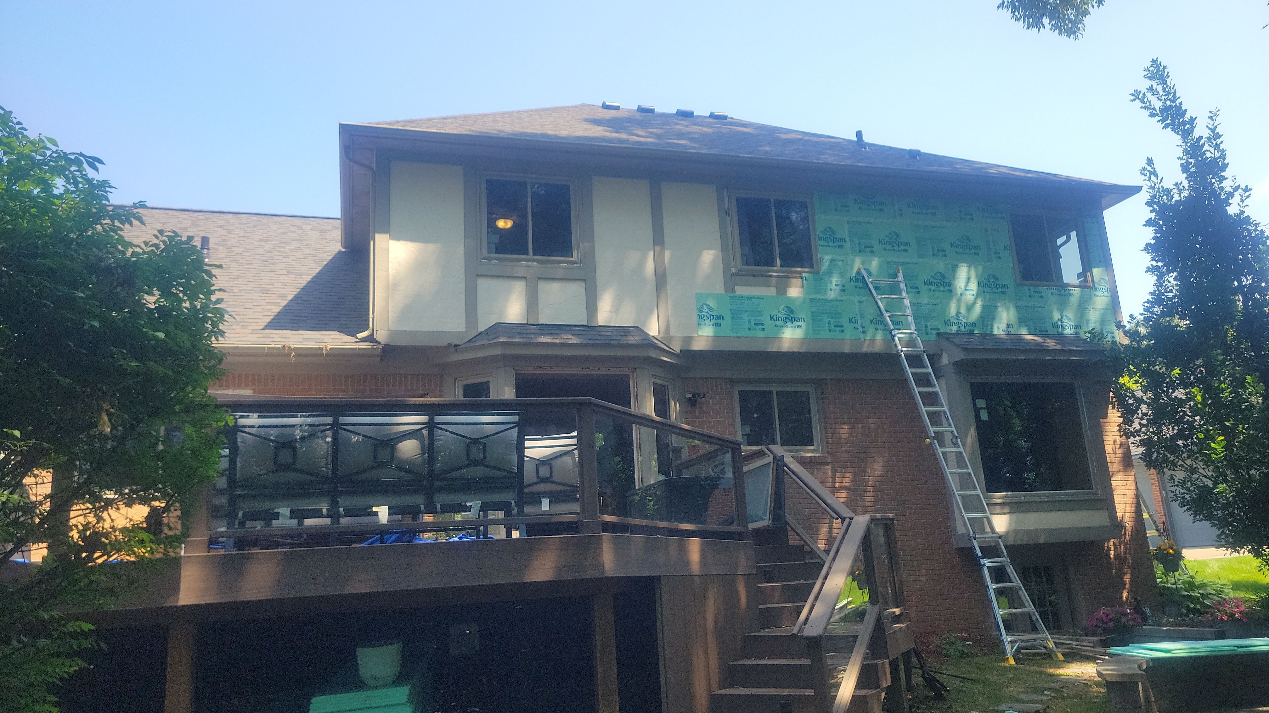 Roof Replacement using Owens Corning Peppercorn and Siding Replacement using Ascend Charcoal Smoke by 180 Contractors