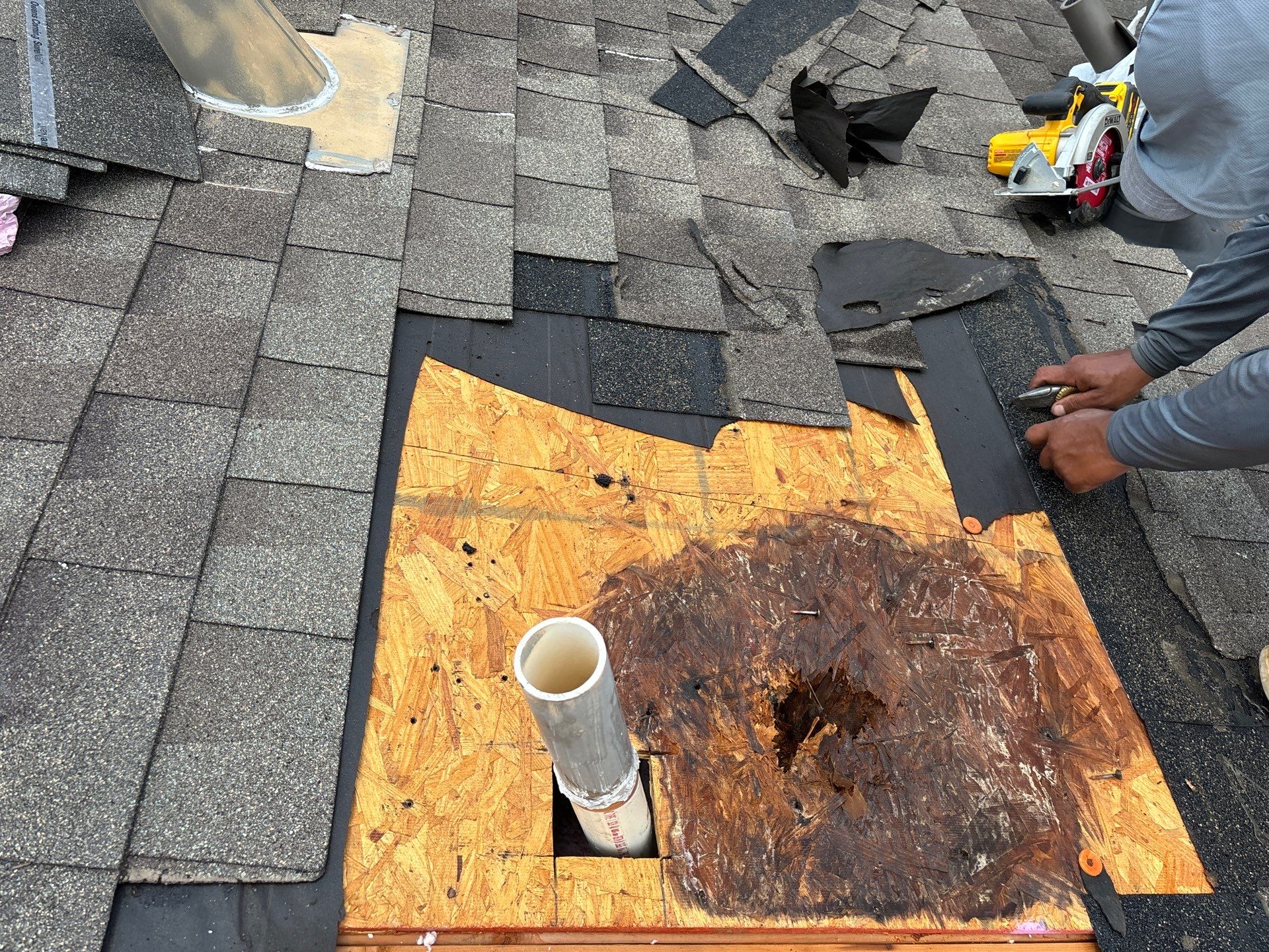 Hail Damage using Owen's Corning Duration (Lifetime) Shingles by Roof Repair Company