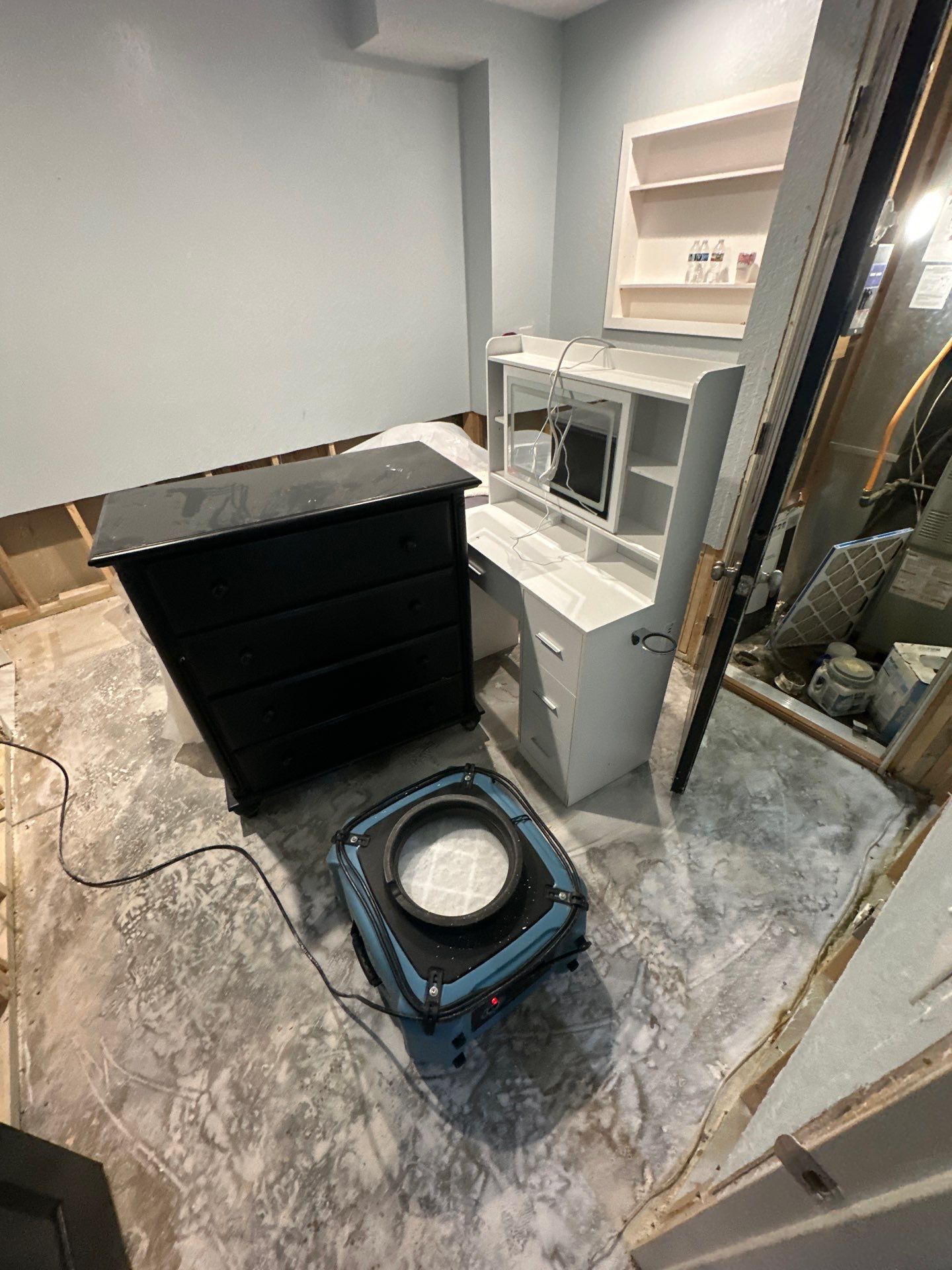 Full-Service Water Damage Mitigation and Structural Drying in Lone Jack by Fine Restoration
