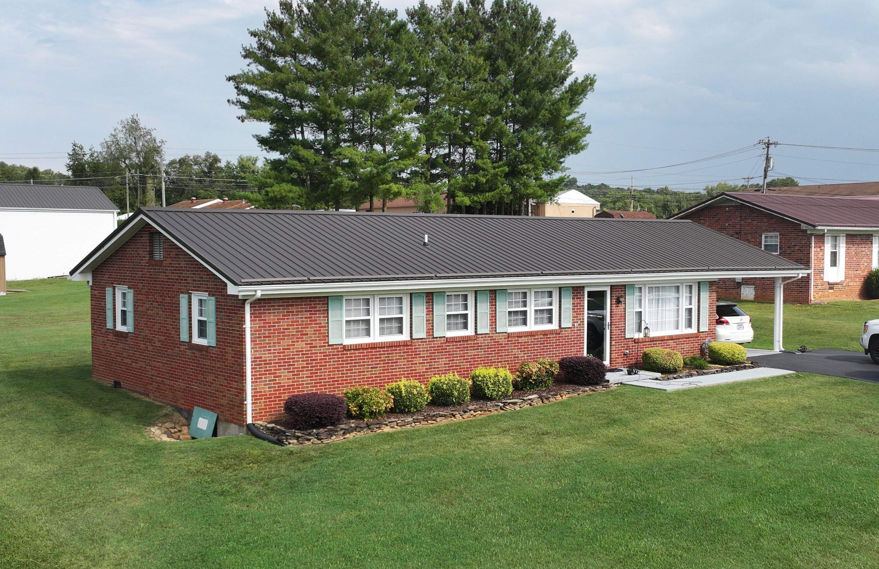 Winters Residence by Omnia Roofing