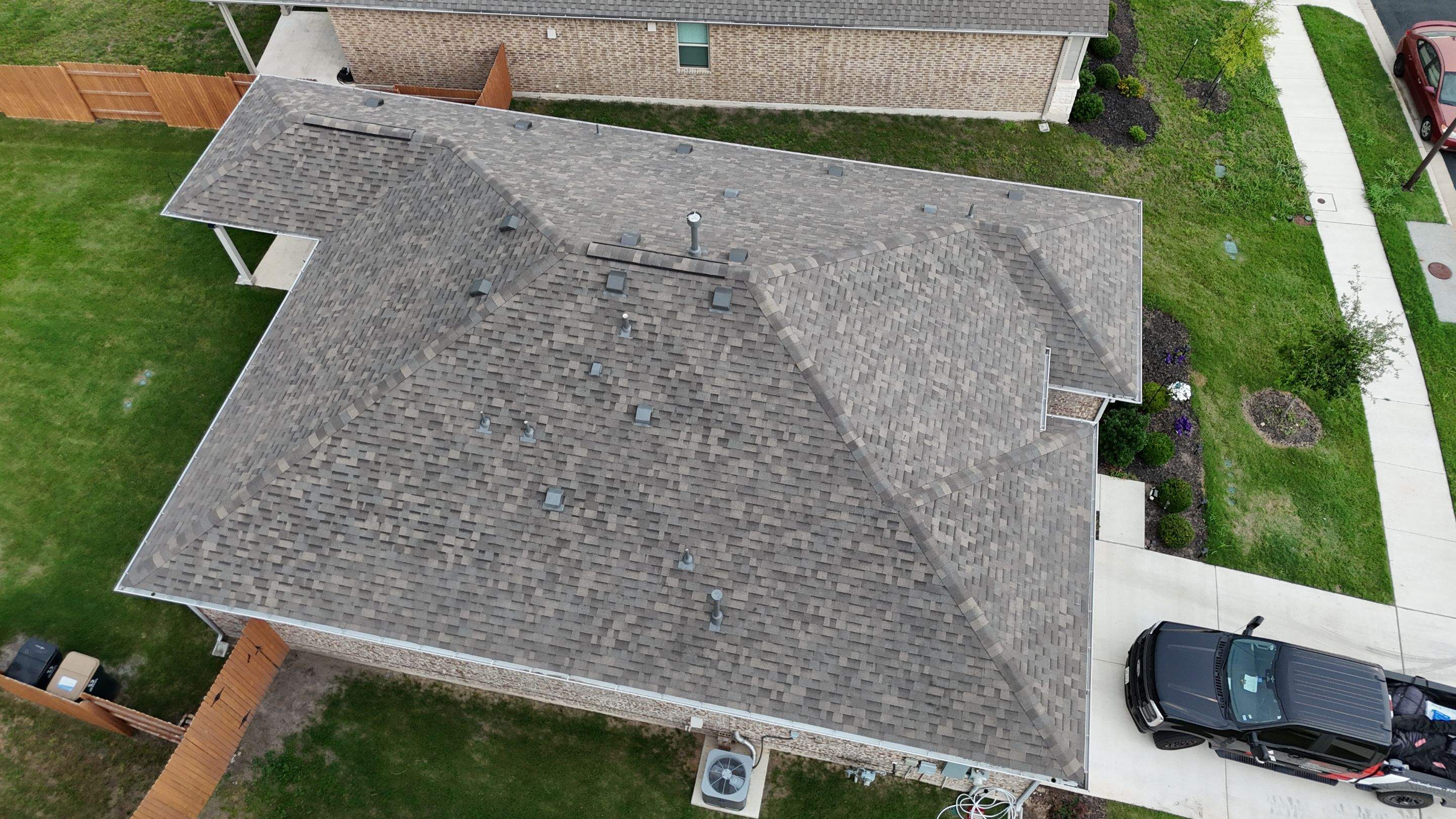 Weathered Wood - Malarkey Vista by RoofsOnly.com