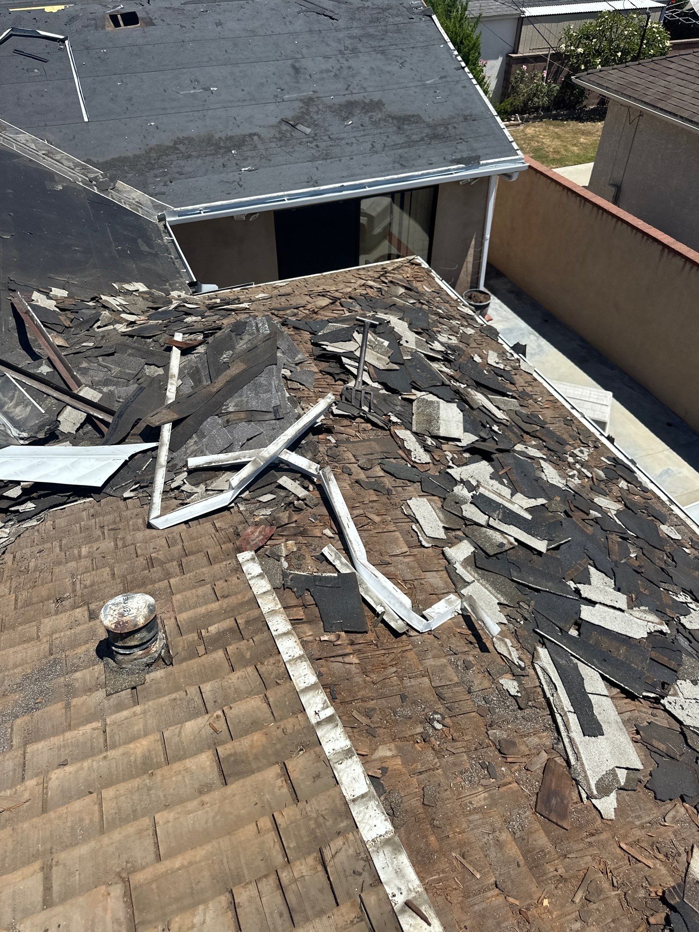 Roof Replacement - Lakewood, CA 90713 by Epic Roof Replacement