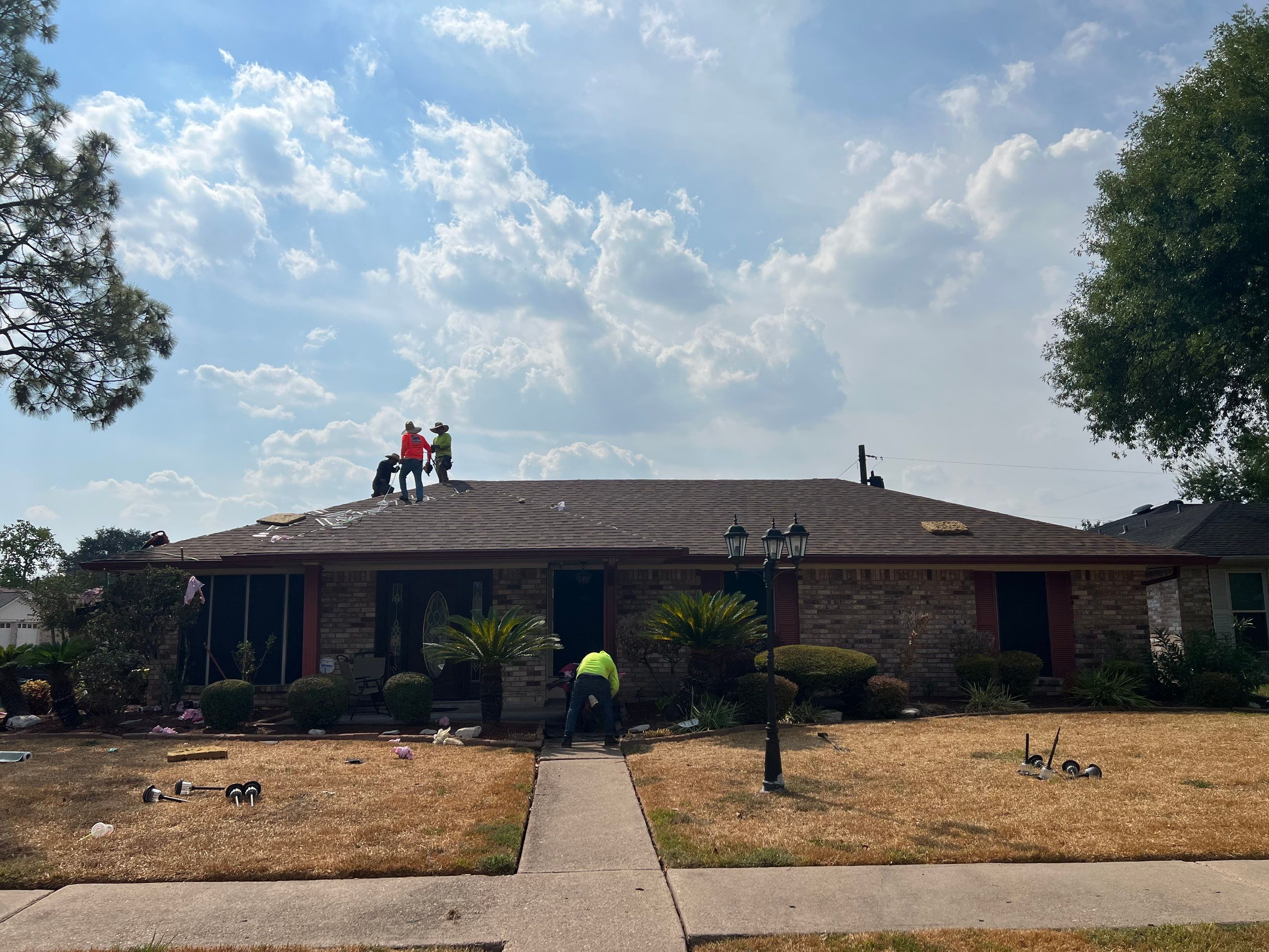 Residential Roofing Installation using Owen's Corning Duration (Lifetime) Shingles by Roof Repair Company