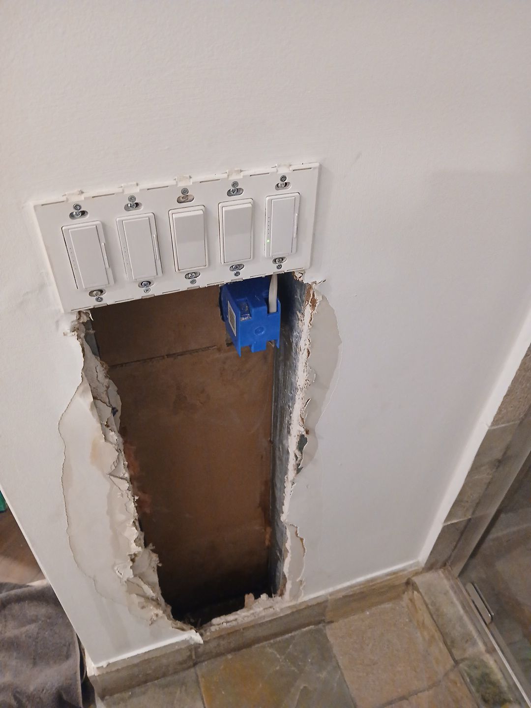  Water Damage Restoration and Thermal Leak Detection in Oakland Park by SuperClean 