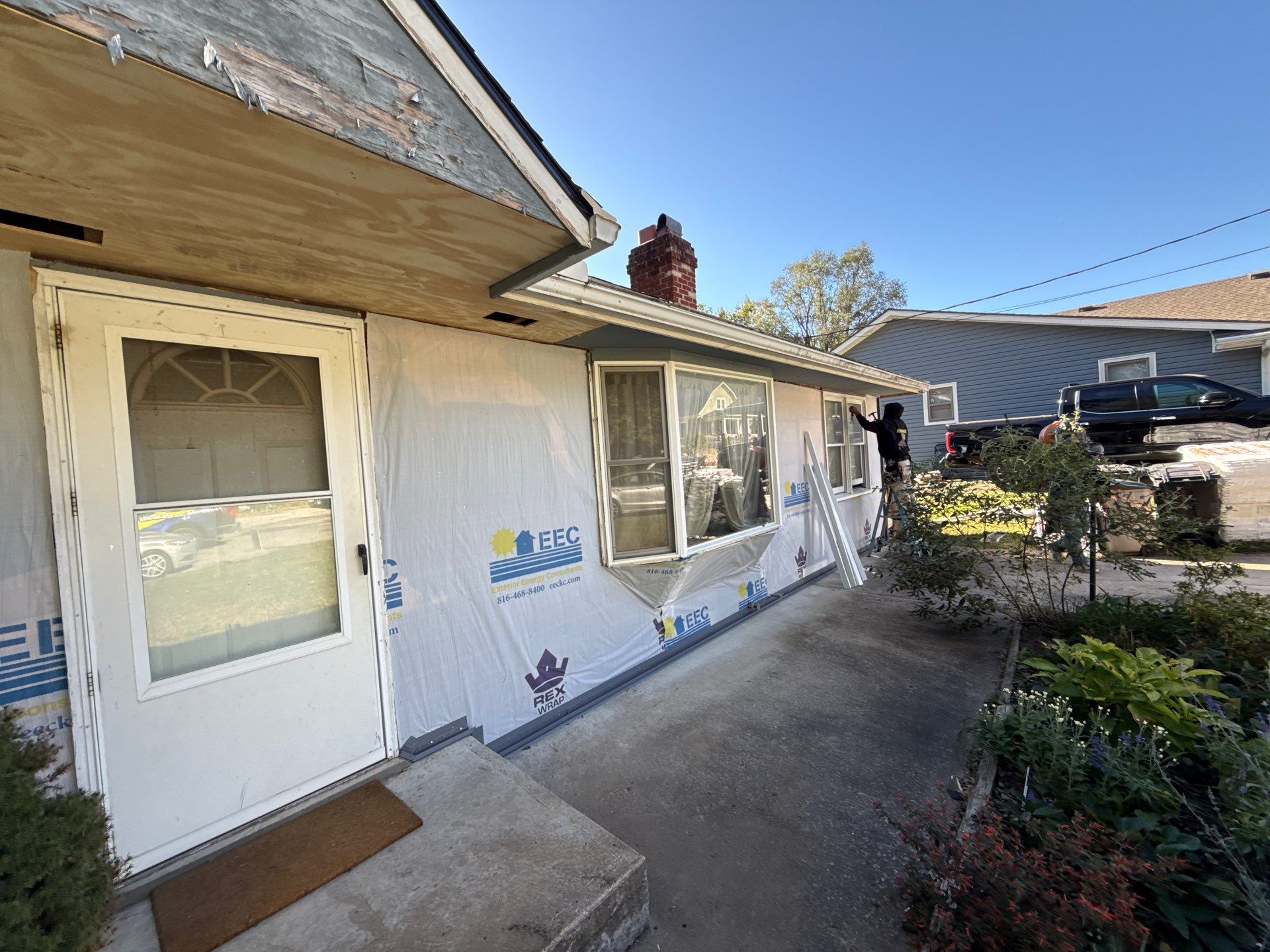 Feeling Blue in Weston Mo - Time for a Makeover  by EEC  Windows, Siding & Roofing 