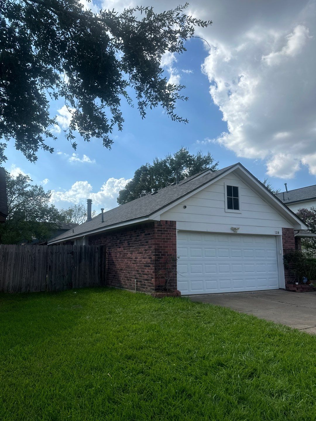 Roof Replacement Missouri by Roof Repair Services LLC