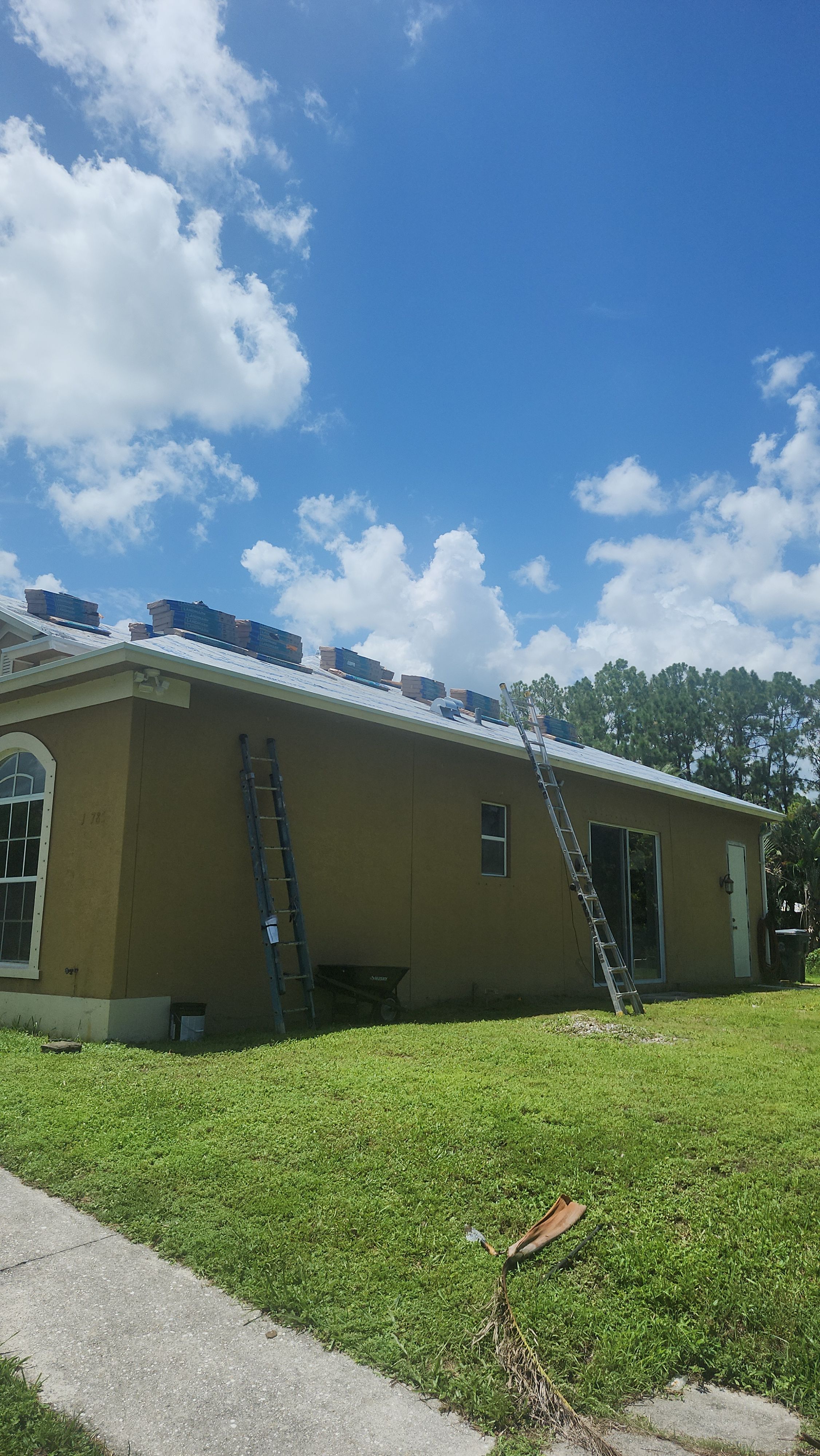 CertainTeed Shingle Roof Replacement for Residential Home in The Acreage by Aastro Roofing