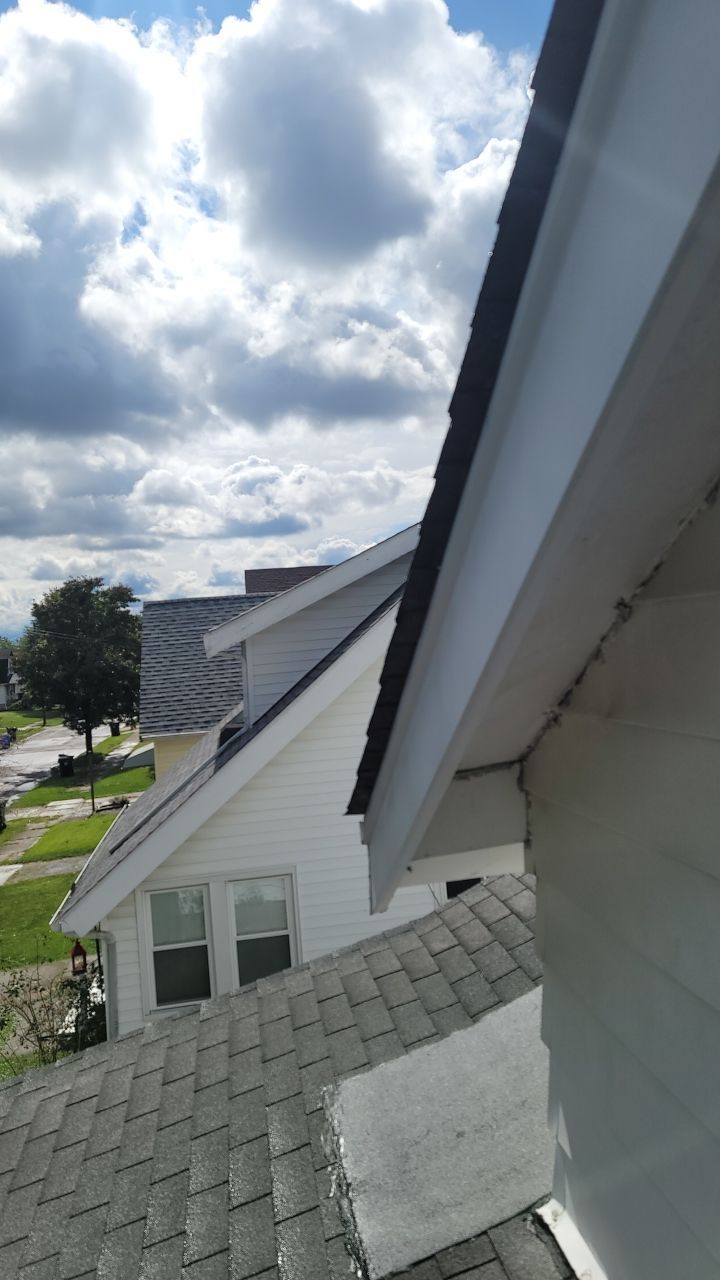 ATLAS PINNACLE COLOR: HEARTHSTONE DRIP EDGE: WHITE by Eagle Eye Roofing