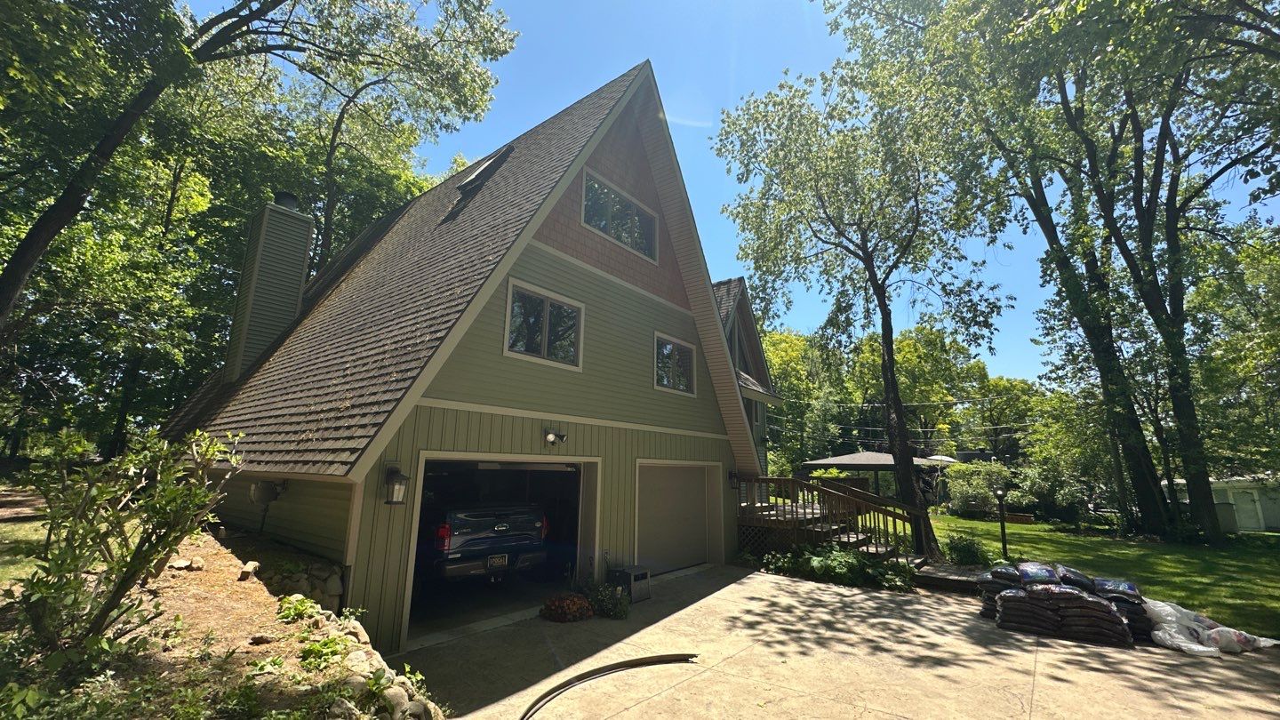 Siding Replacement using CertainTeed Restoration Classis D4 by 180 Contractors