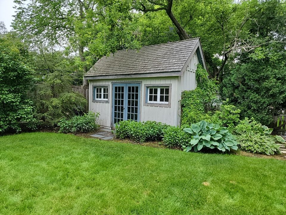 Glencoe, IL brick paver clean sand seal, repair, and reseal by Northern Power Washing LLC.