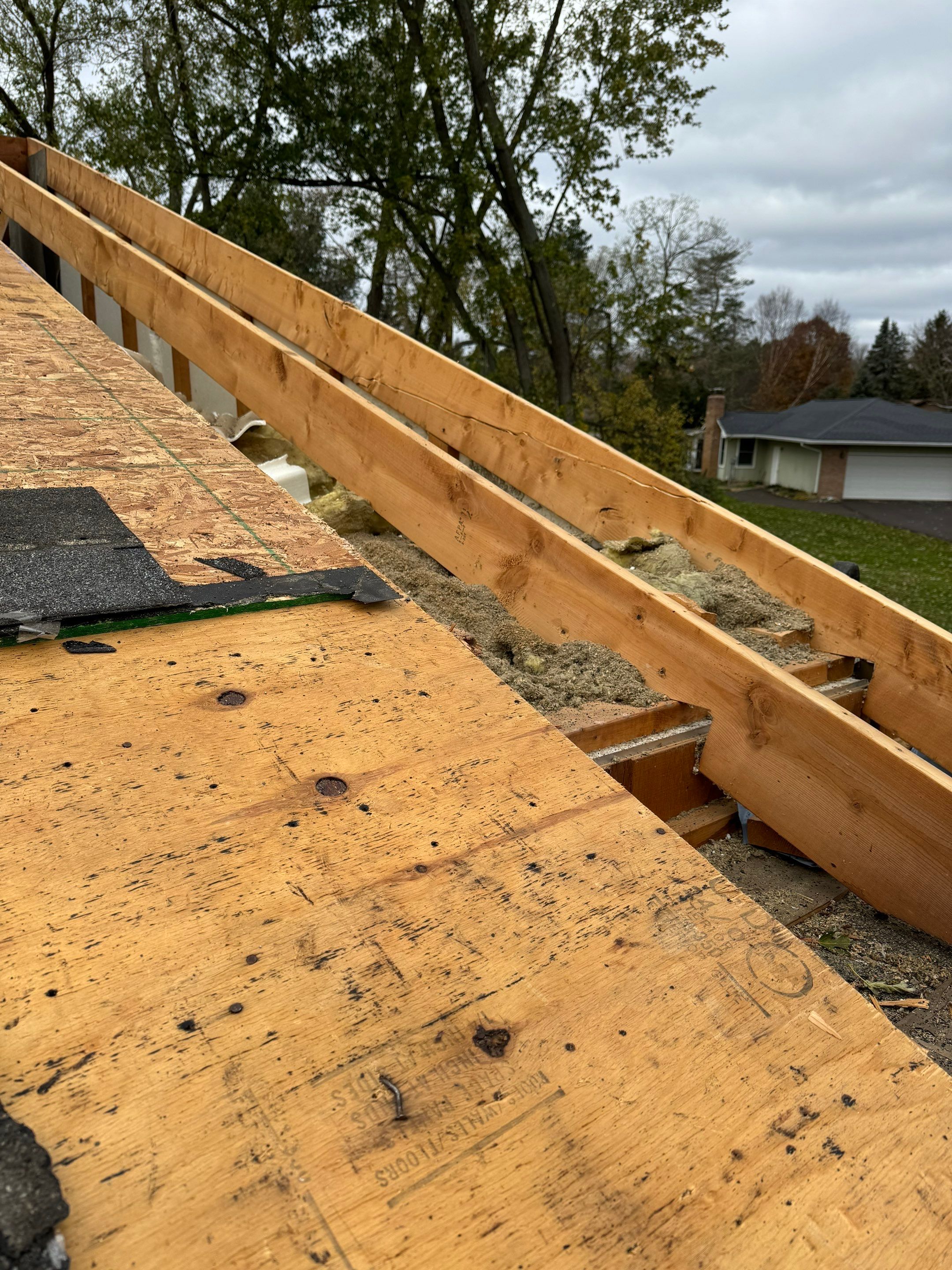 Residential Roofing Installation using Certainteed Landmark ClimateFlex by GRACCO