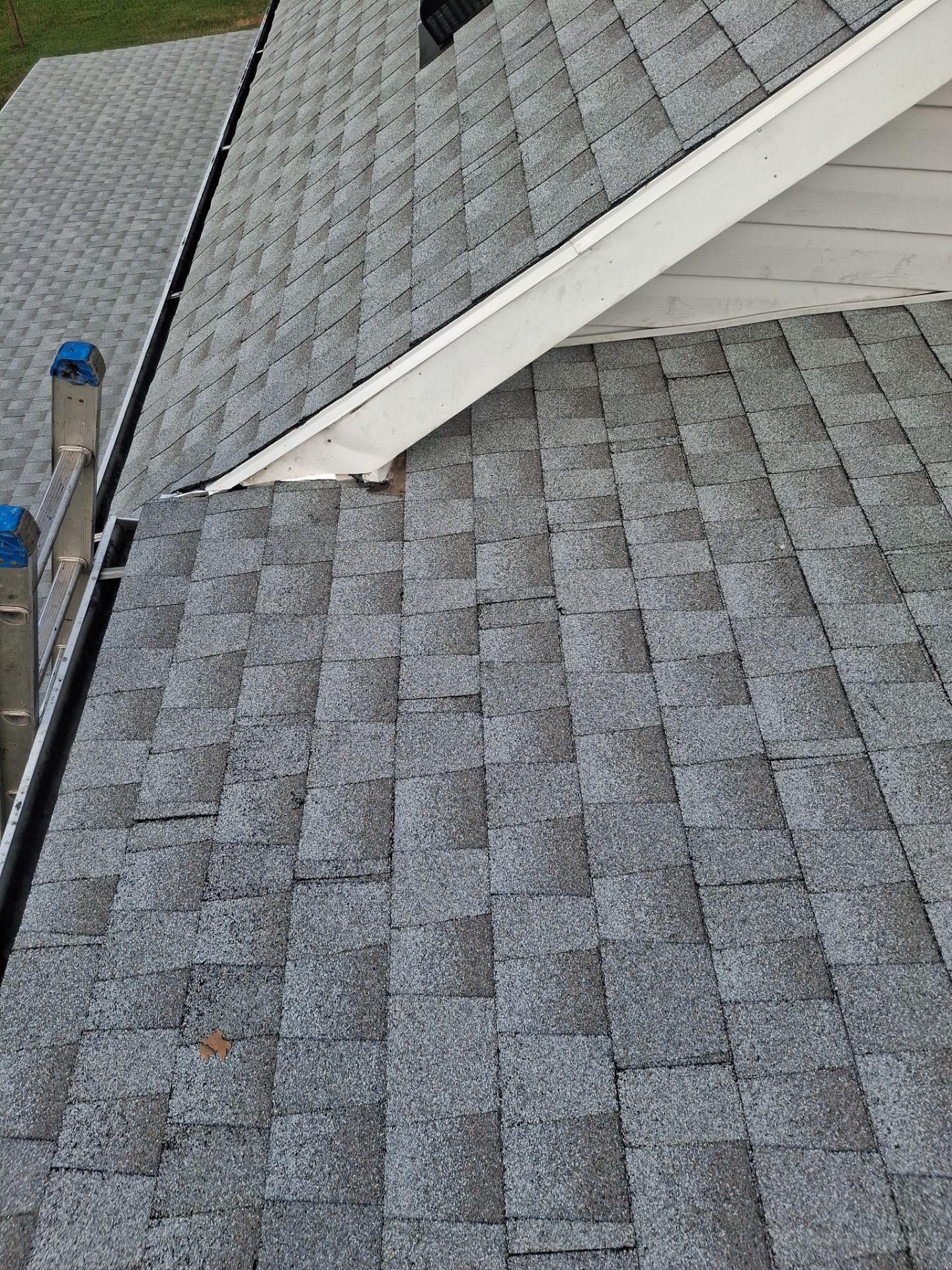 Residential Roofing Installation using GAF Timberline HDZ Fox Hollow Grey by Rainstoppers Roofing