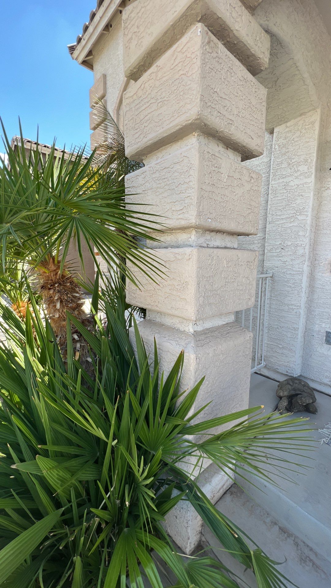 Exterior Painting using Dunn-Edwards EVERSHIELD®  by Crash of Rhinos Painting & Garage Floors