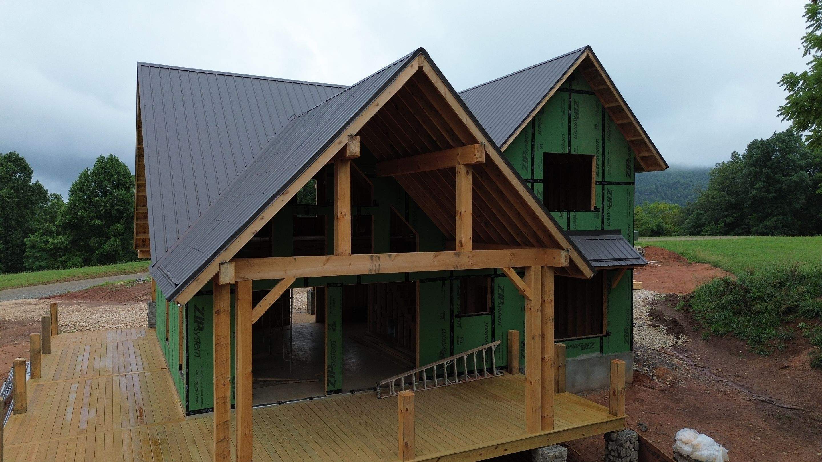 Wert Residence by Omnia Roofing