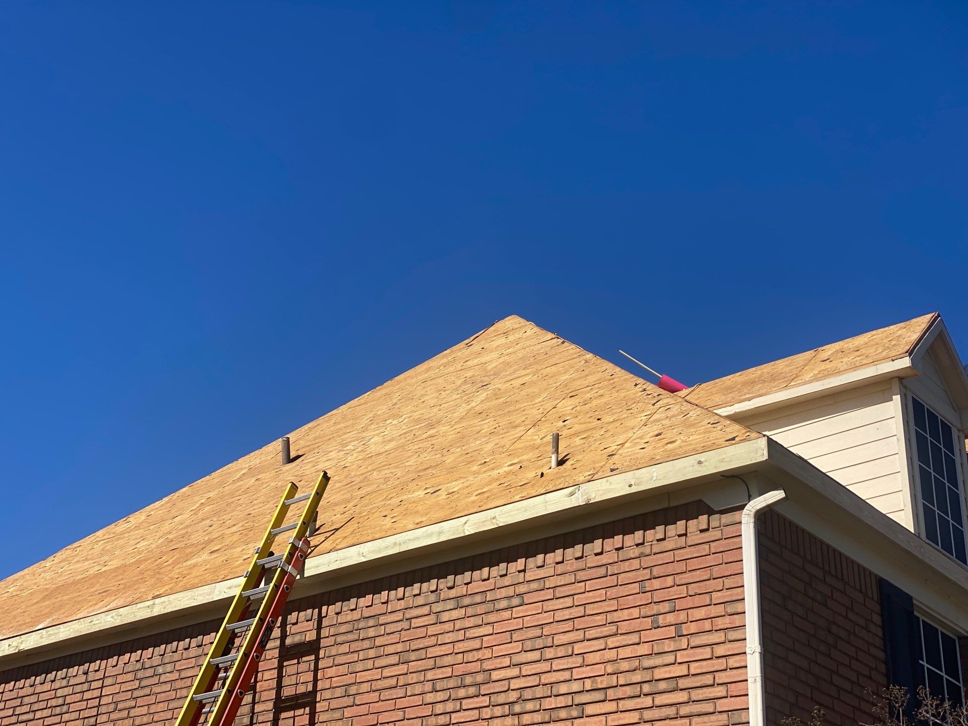 Residential Roofing Installation using Owen's Corning Duration (Lifetime) Shingles by Roof Repair Company
