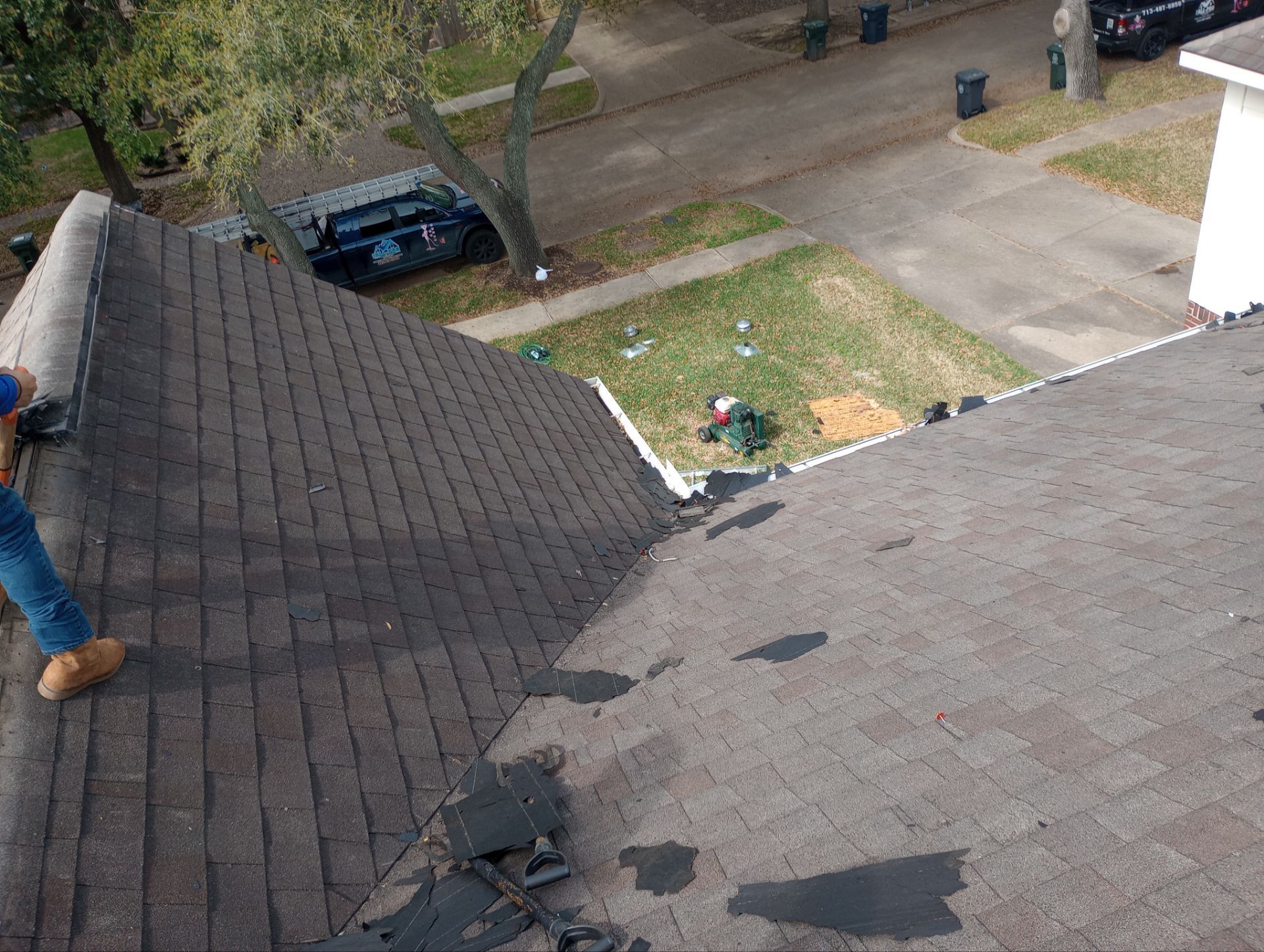 Residential Roofing Installation using Owen's Corning Duration (Lifetime) Shingles by Roof Repair Company