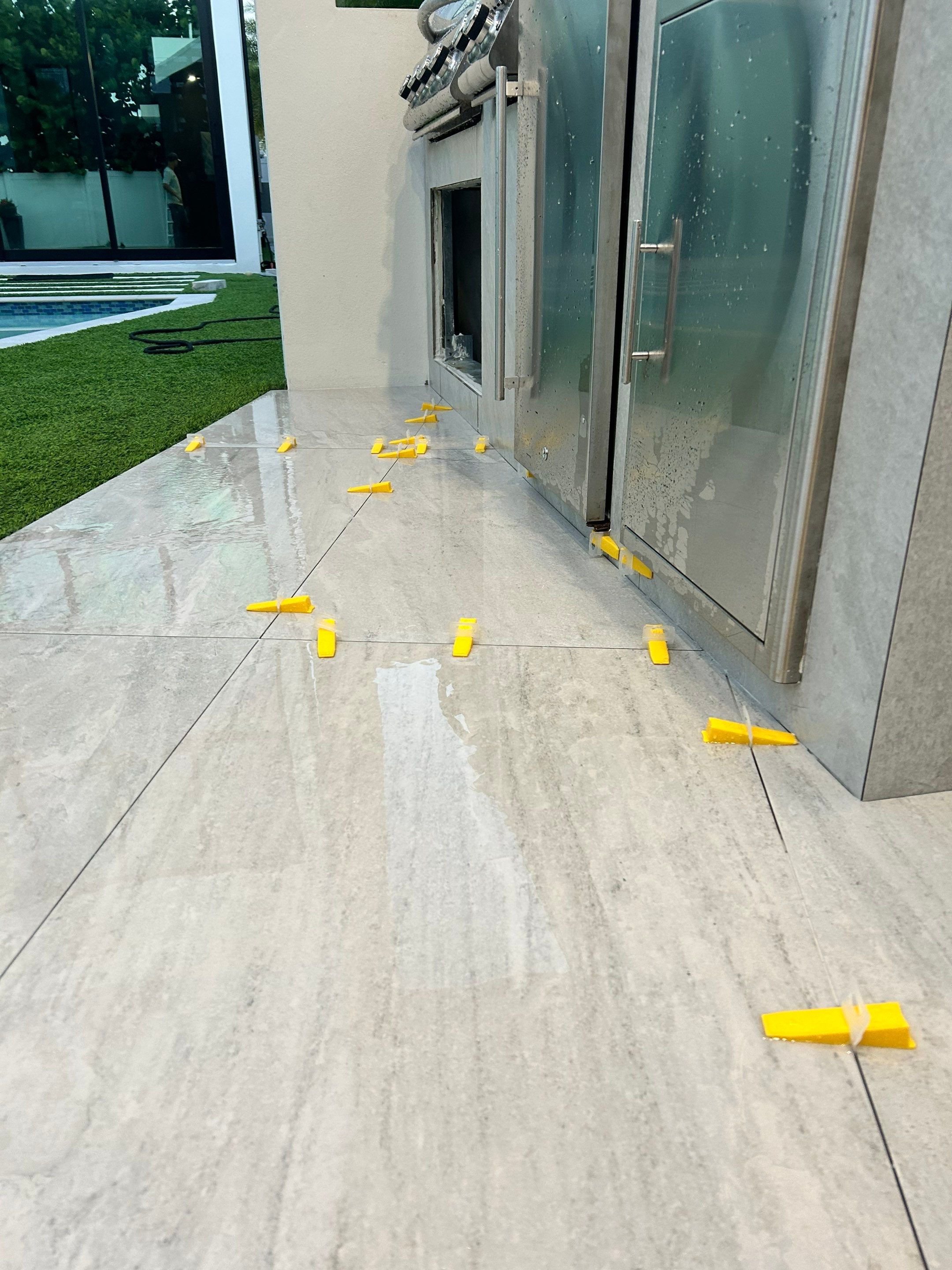 Outdoor BBQ - East Boca Raton by Hevi Tile