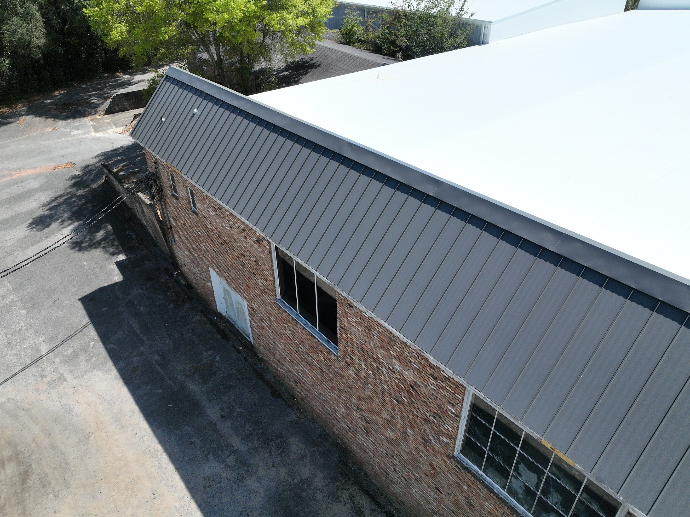 Commercial Retro-Fit Roof system by Professional Roofing Company