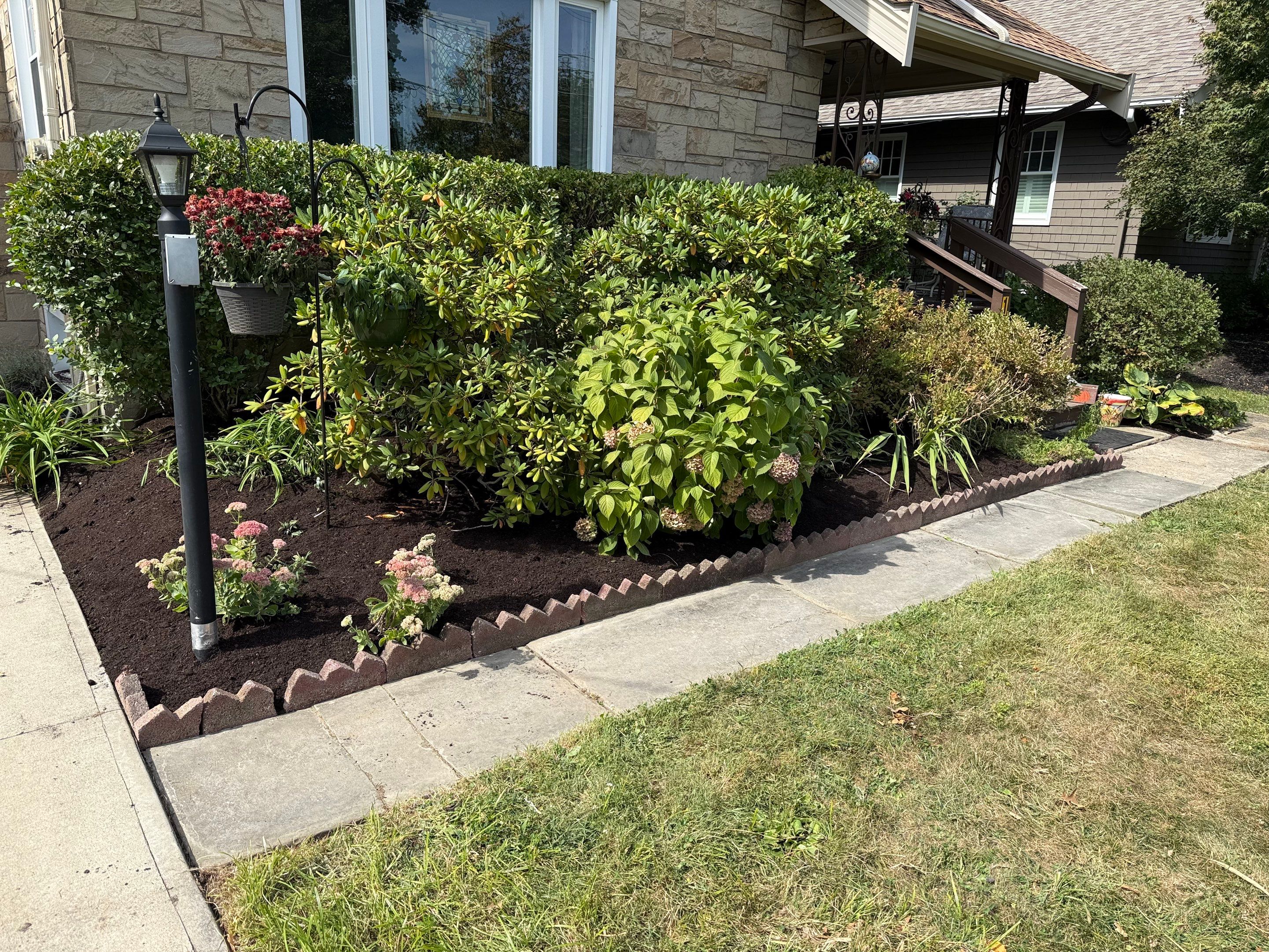 Elm Rose Gardens featured photo.