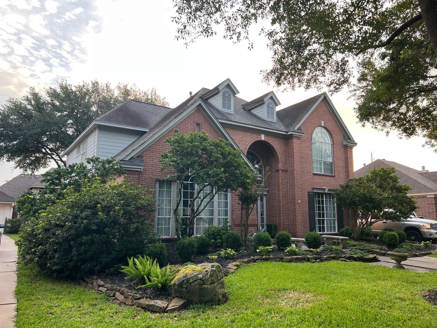 OC Duration Estate Gray by HHH Roofing & Construction