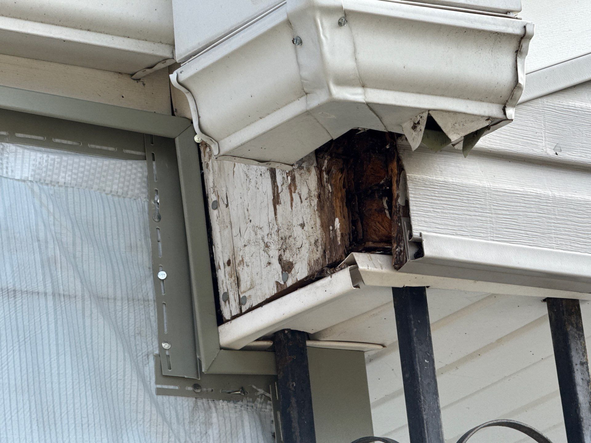 A whole new look for this Gladstone Home  by EEC  Windows, Siding & Roofing 
