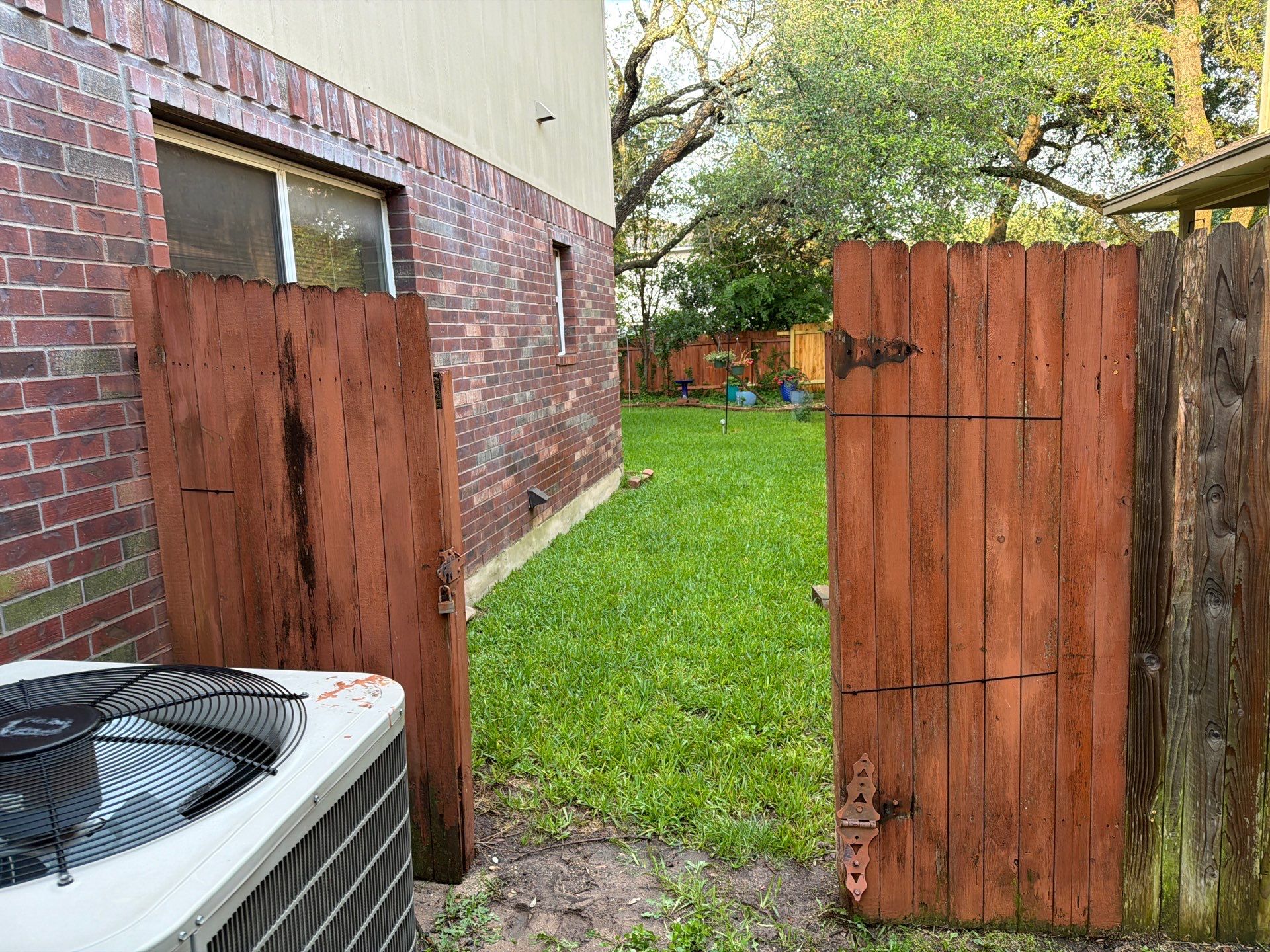 FRONT FENCE TRANSFORMATION! by Rhino Home Care