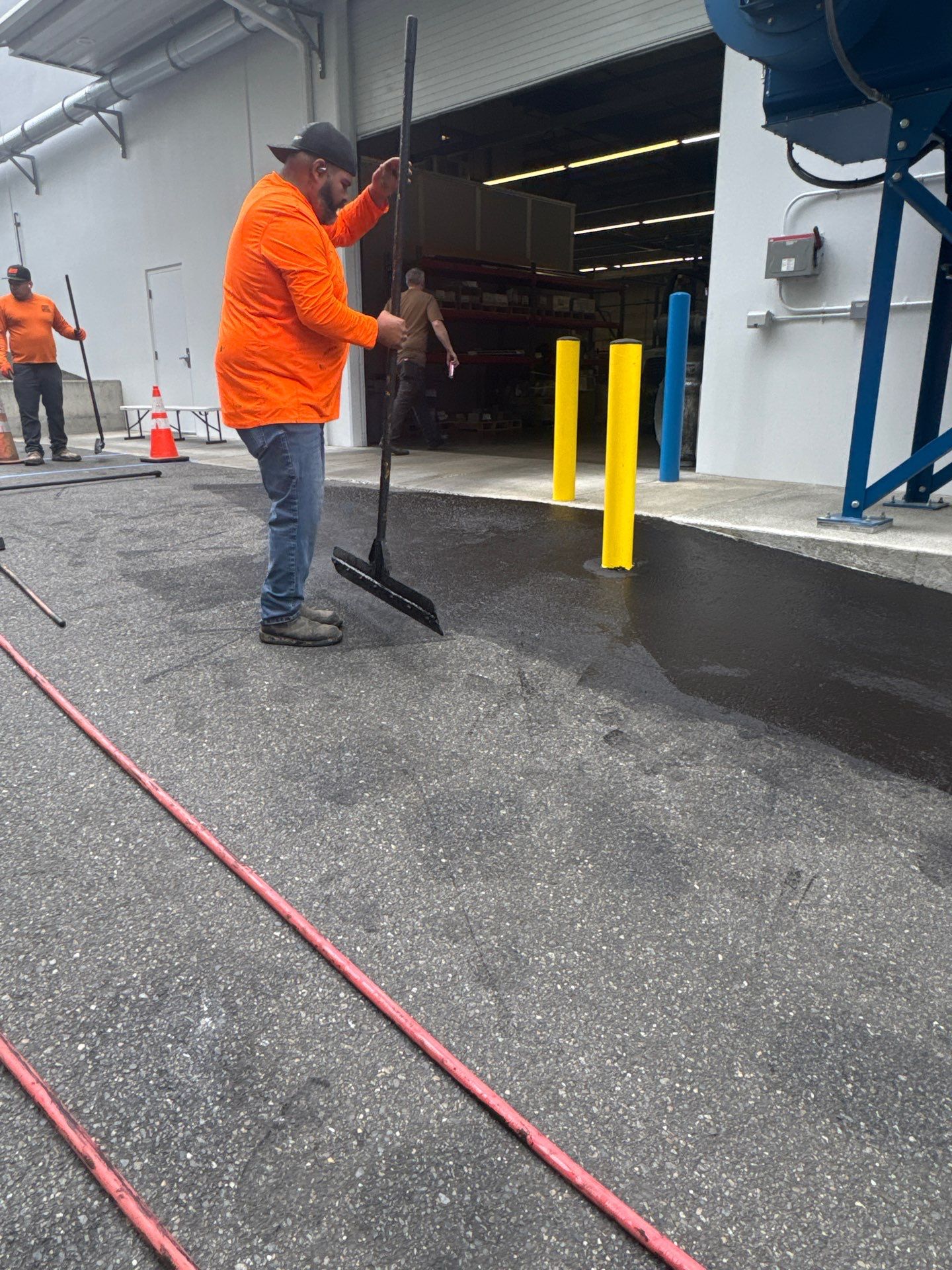 King Machine Business Parking Lot Sealcoat Overlay | Mukilteo by Jireh Asphalt & Concrete Inc 