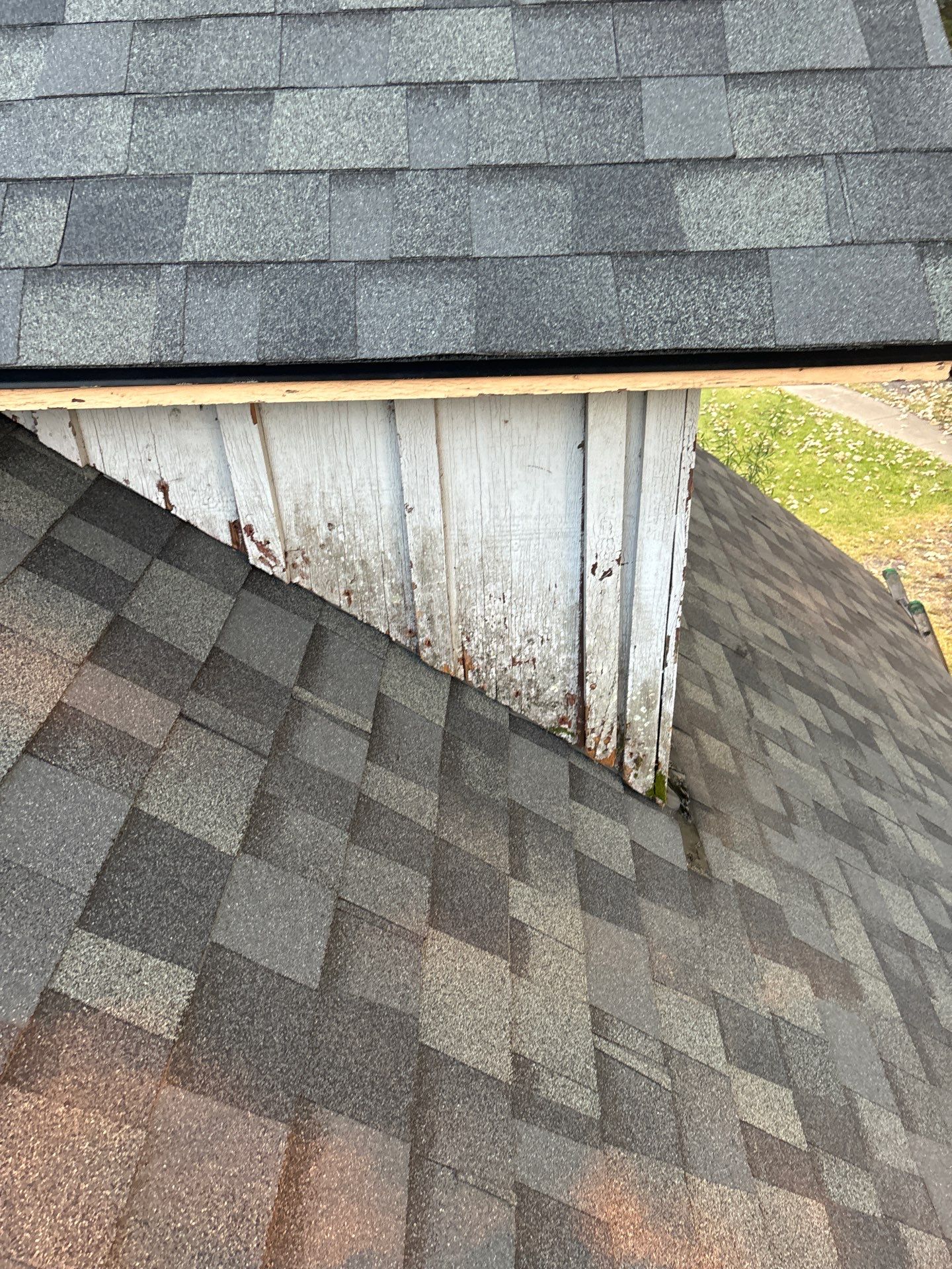 Residential Roofing Installation using Owen's Corning Duration (Lifetime) Shingles by Roof Repair Company