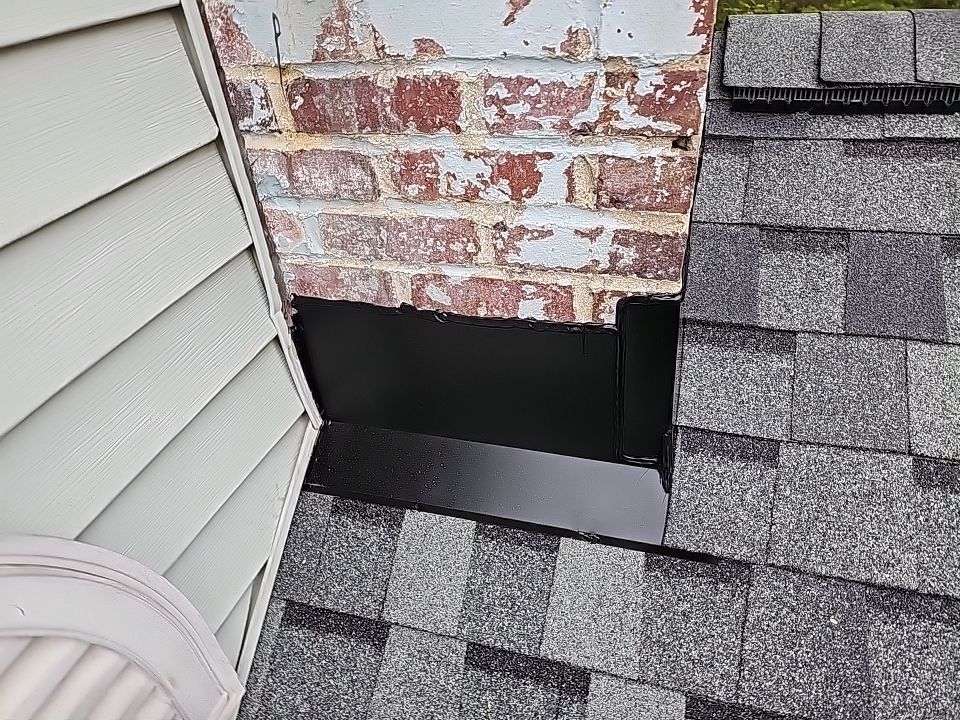 ATLAS PINNACLE COLOR: HEARTHSTONE DRIP EDGE: WHITE by Eagle Eye Roofing