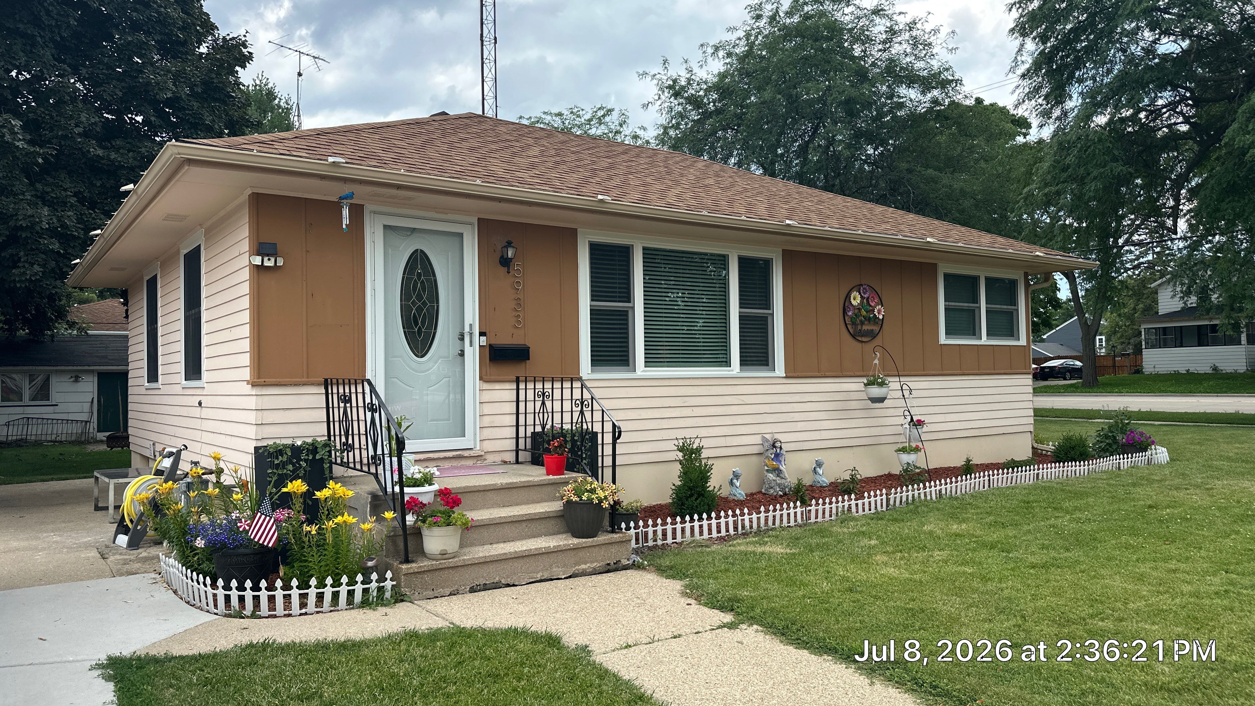 Energy-Efficient Vinyl Window Replacement in Kenosha, Wisconsin by Mr Roof & Remodeling Co