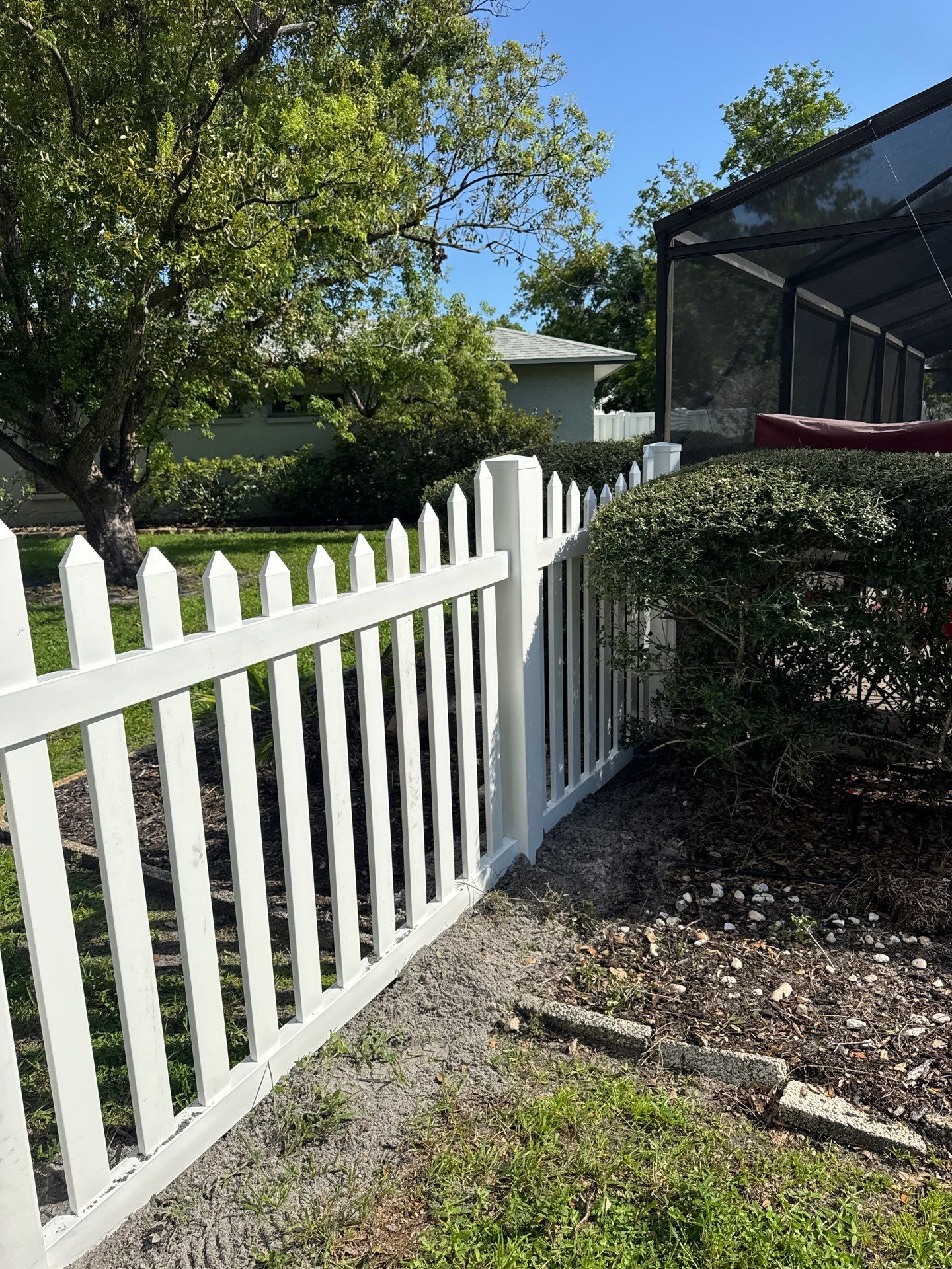 1371 Palmwood Dr  by H&Y Fence
