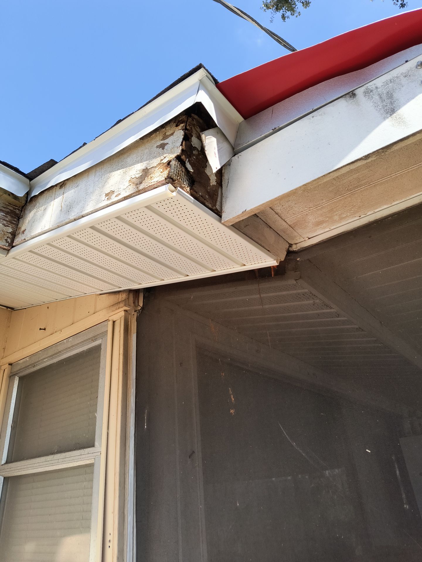 White Soffit and Fascia Upgrade in Sarasota FL by Gutter Professors