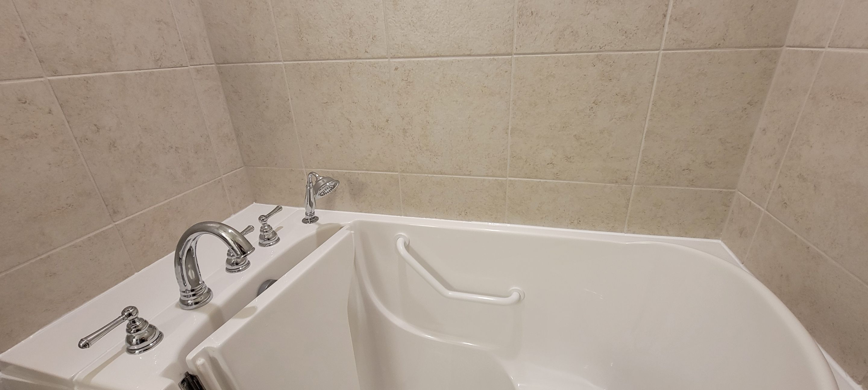 Walk in Tub in San Marcos, 78666 by Lane Lauritsen - The Hill Country, Texas