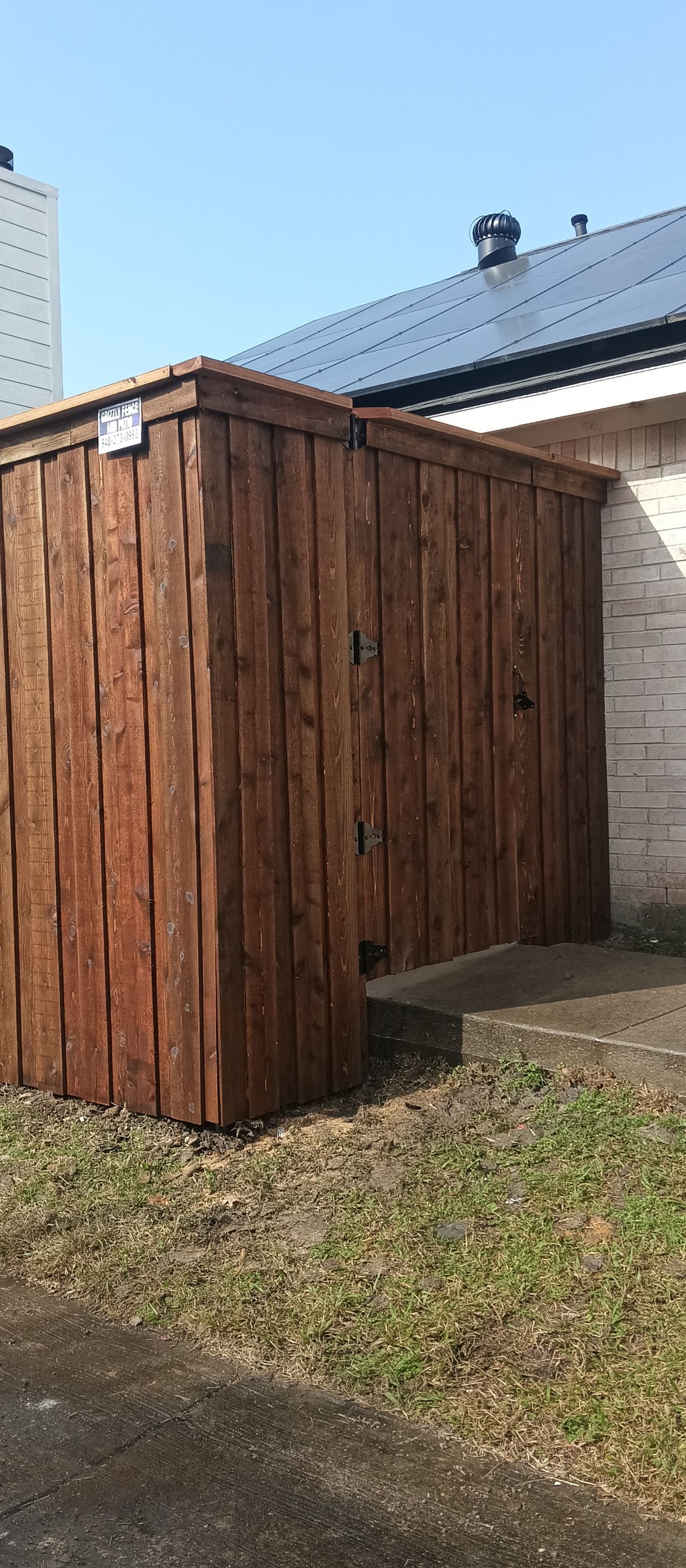 Pre-Stained 8' Board on Board cedar w/ trim and cap  by Grizzly Fence And Patio