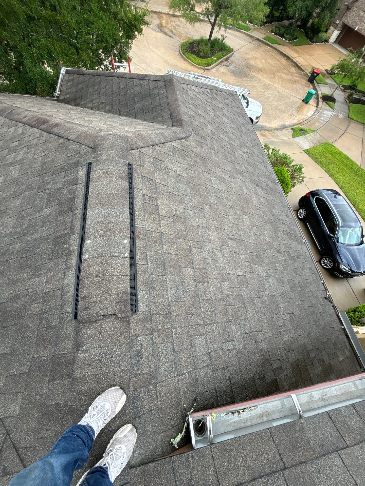 Residential Roofing Installation using Owen's Corning Duration (Lifetime) Shingles by Roof Repair Company