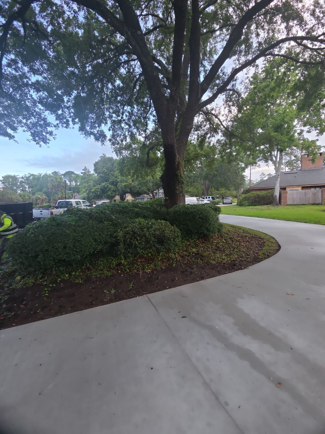 Deerwood Resident | Mulch Install & Clean-Up by ProGreen Services