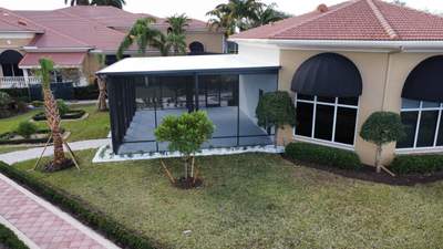 Valencia Lakes Cafe Insulated Roof w/ Screen Enclosure