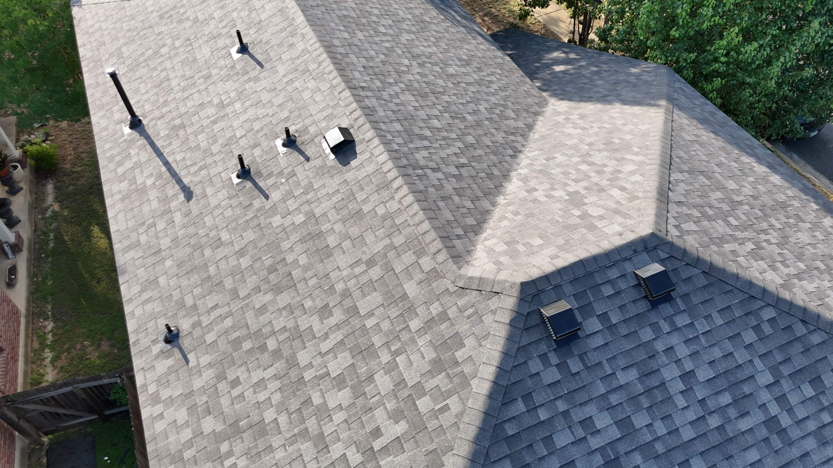 Onyx Black - Owens Corning TruDefinition Duration by RoofsOnly.com