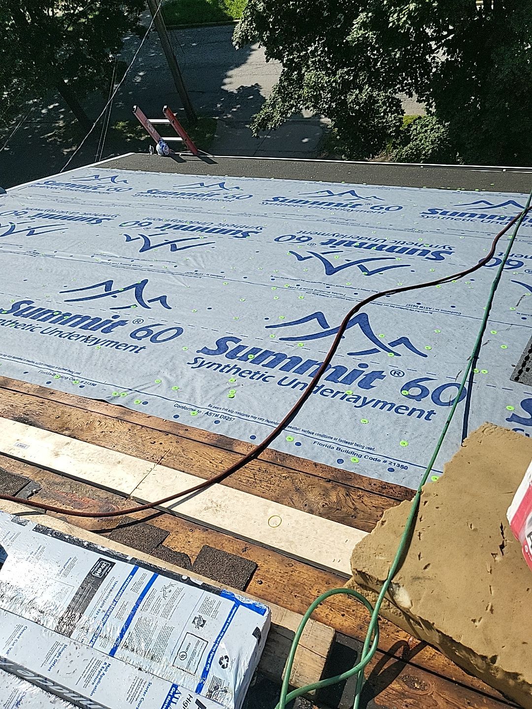 ATLAS PINNACLE COLOR: COASTAL GRANITE by Eagle Eye Roofing